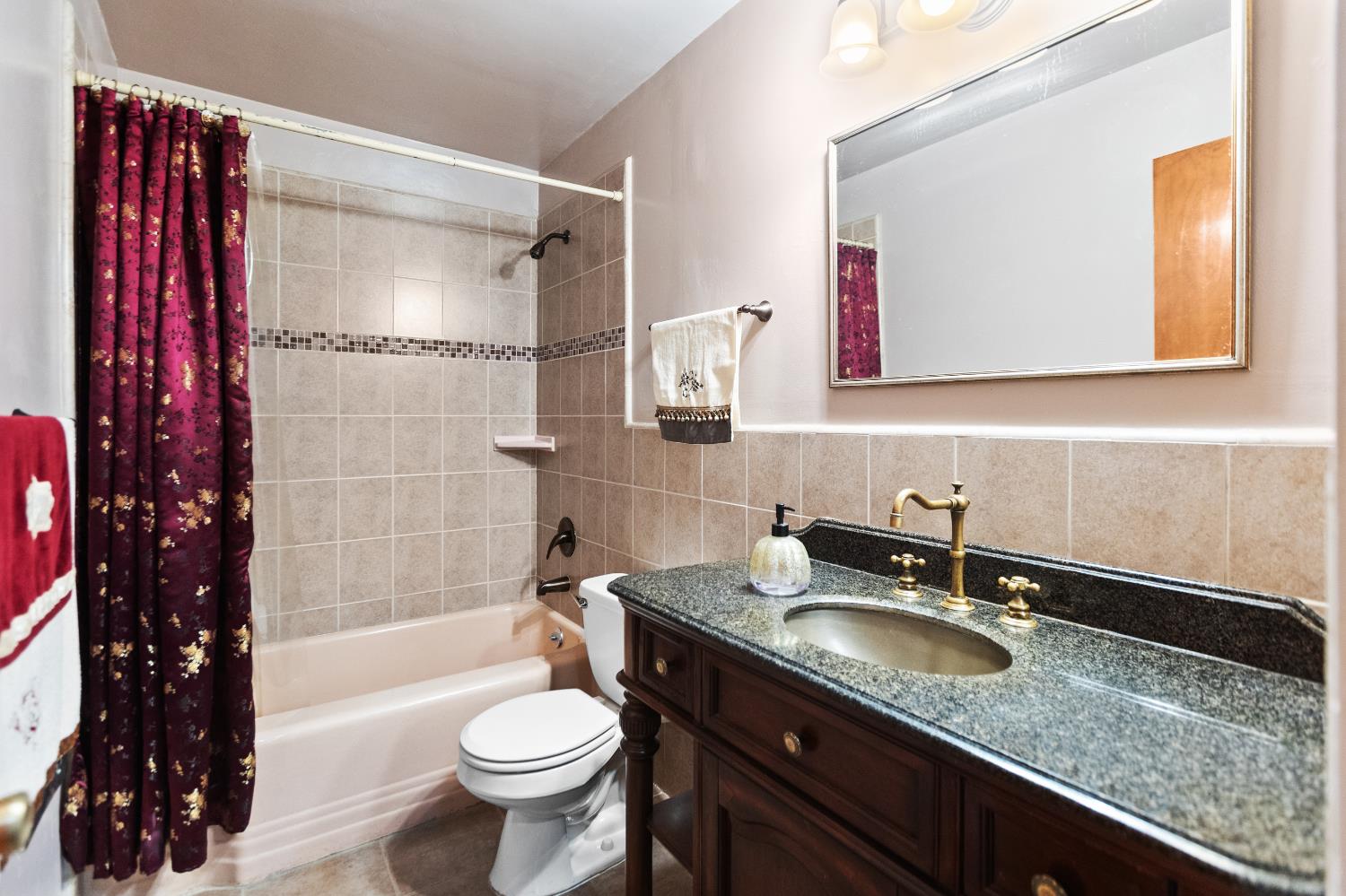 Detail Gallery Image 32 of 47 For 1824 Maryal Dr, Sacramento,  CA 95864 - 3 Beds | 2 Baths