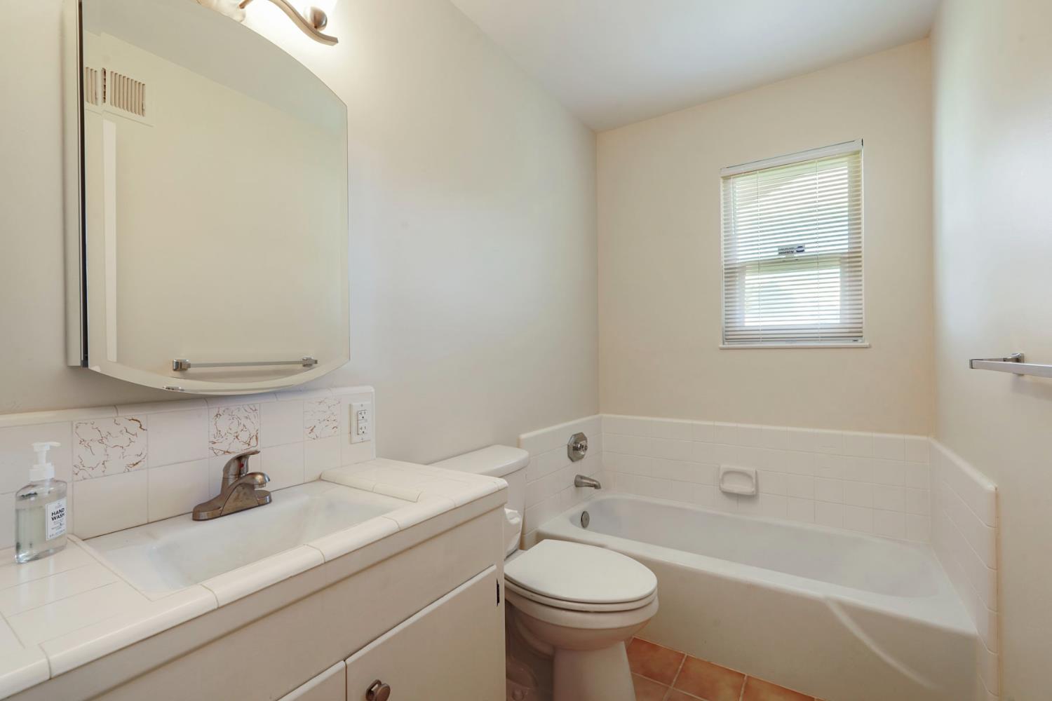 S Fairmont Avenue, Lodi, California image 15