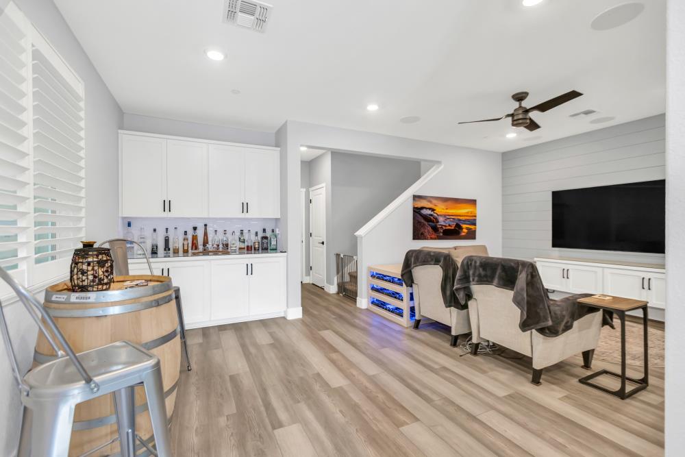 Tanager Court, West Sacramento, California image 6