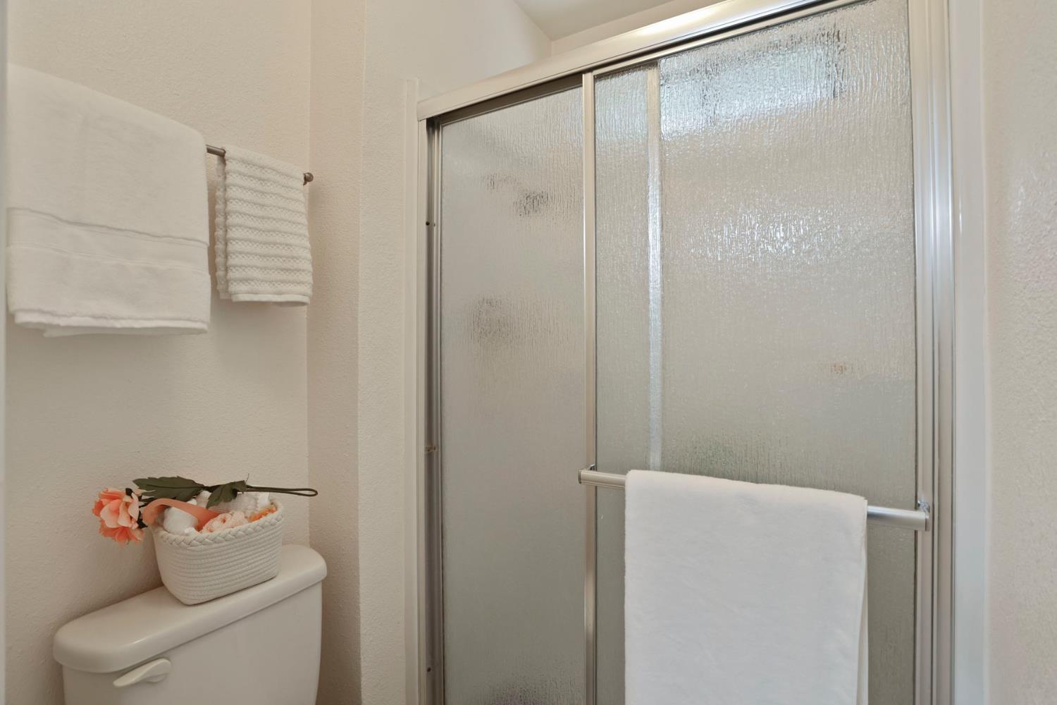 Detail Gallery Image 22 of 30 For 403 Valley Ave, Lodi,  CA 95240 - 3 Beds | 2 Baths