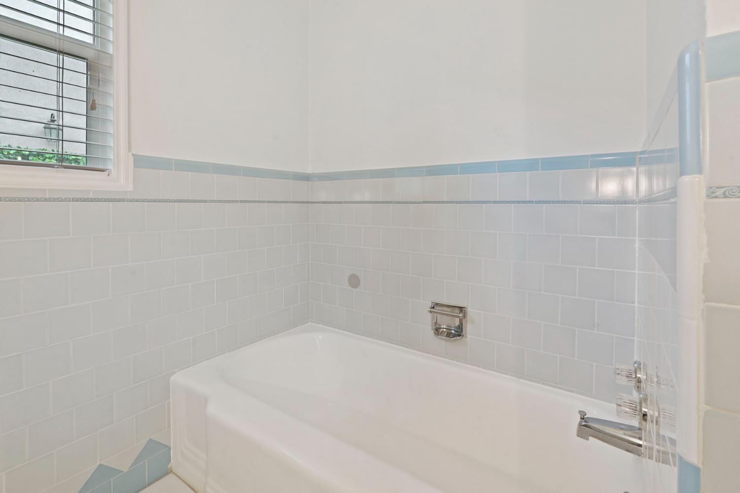 Detail Gallery Image 28 of 49 For 205 S Crescent Ave, Lodi,  CA 95240 - 3 Beds | 2 Baths