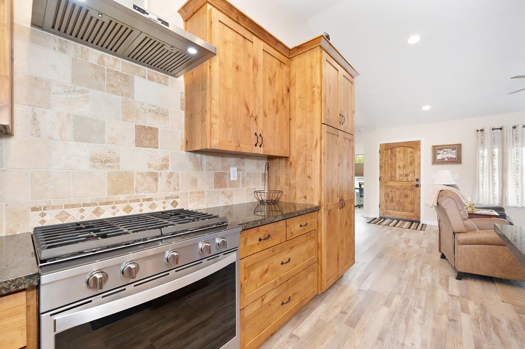Detail Gallery Image 18 of 87 For 24684 N Watkinson Rd, Acampo,  CA 95220 - 2 Beds | 2 Baths