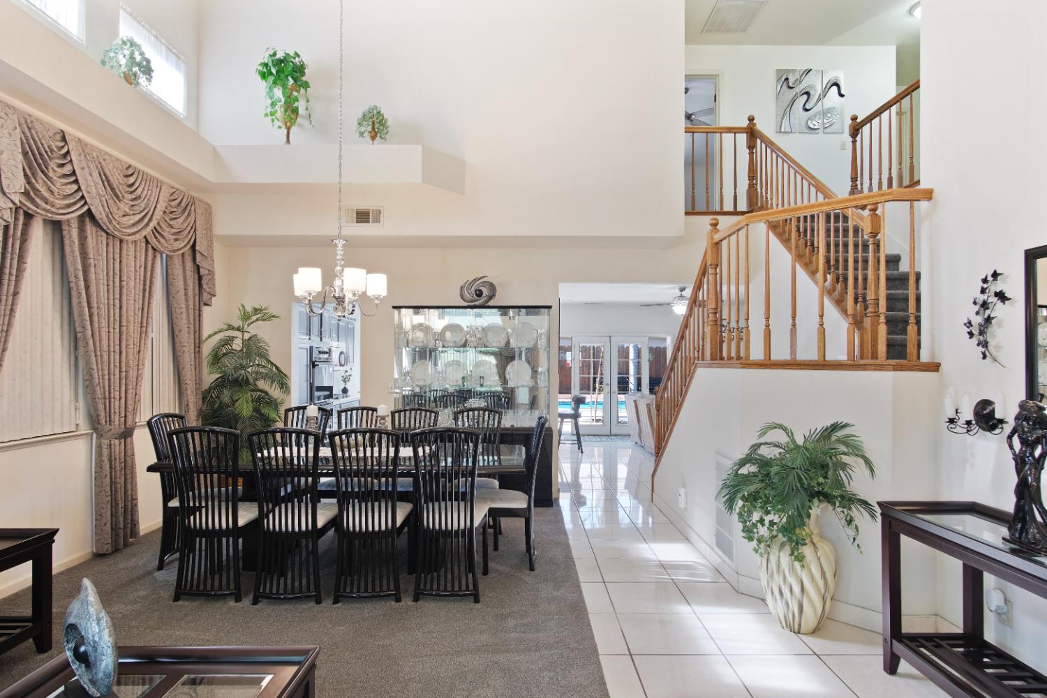 Detail Gallery Image 7 of 25 For 1724 Stonum Rd, Modesto,  CA 95351 - 4 Beds | 4 Baths