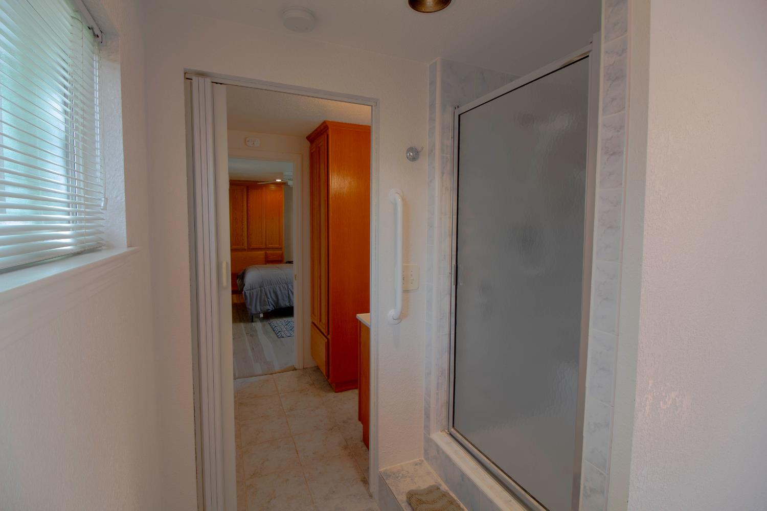 Detail Gallery Image 24 of 25 For 1997 Oxford St, Sacramento,  CA 95815 - 5 Beds | 3 Baths