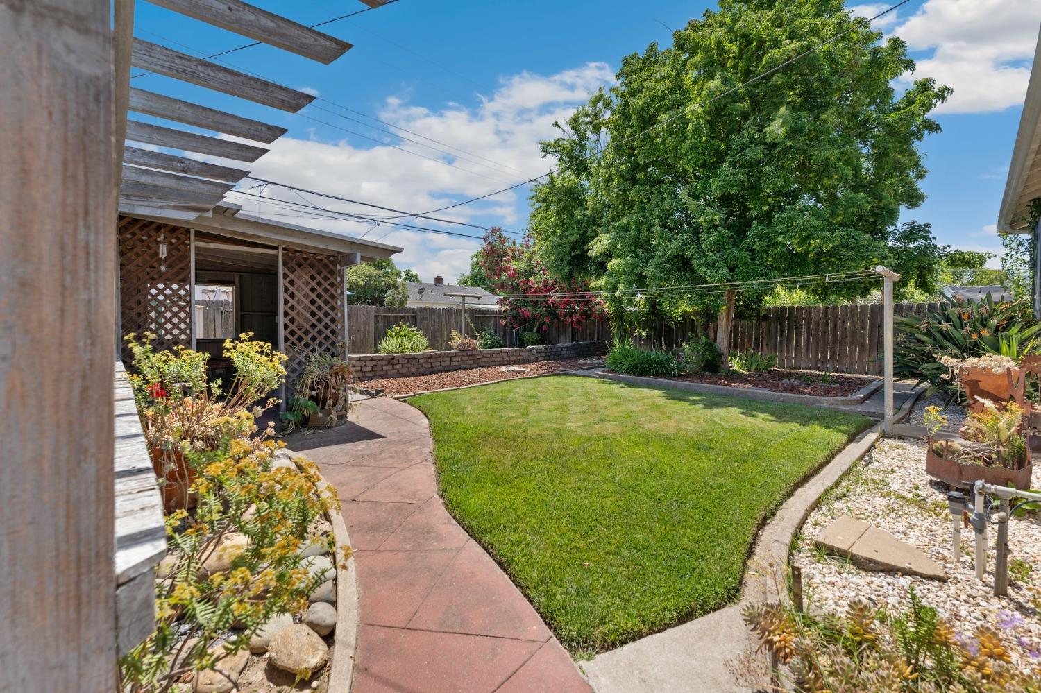 Fruitridge Road, Sacramento, California image 13