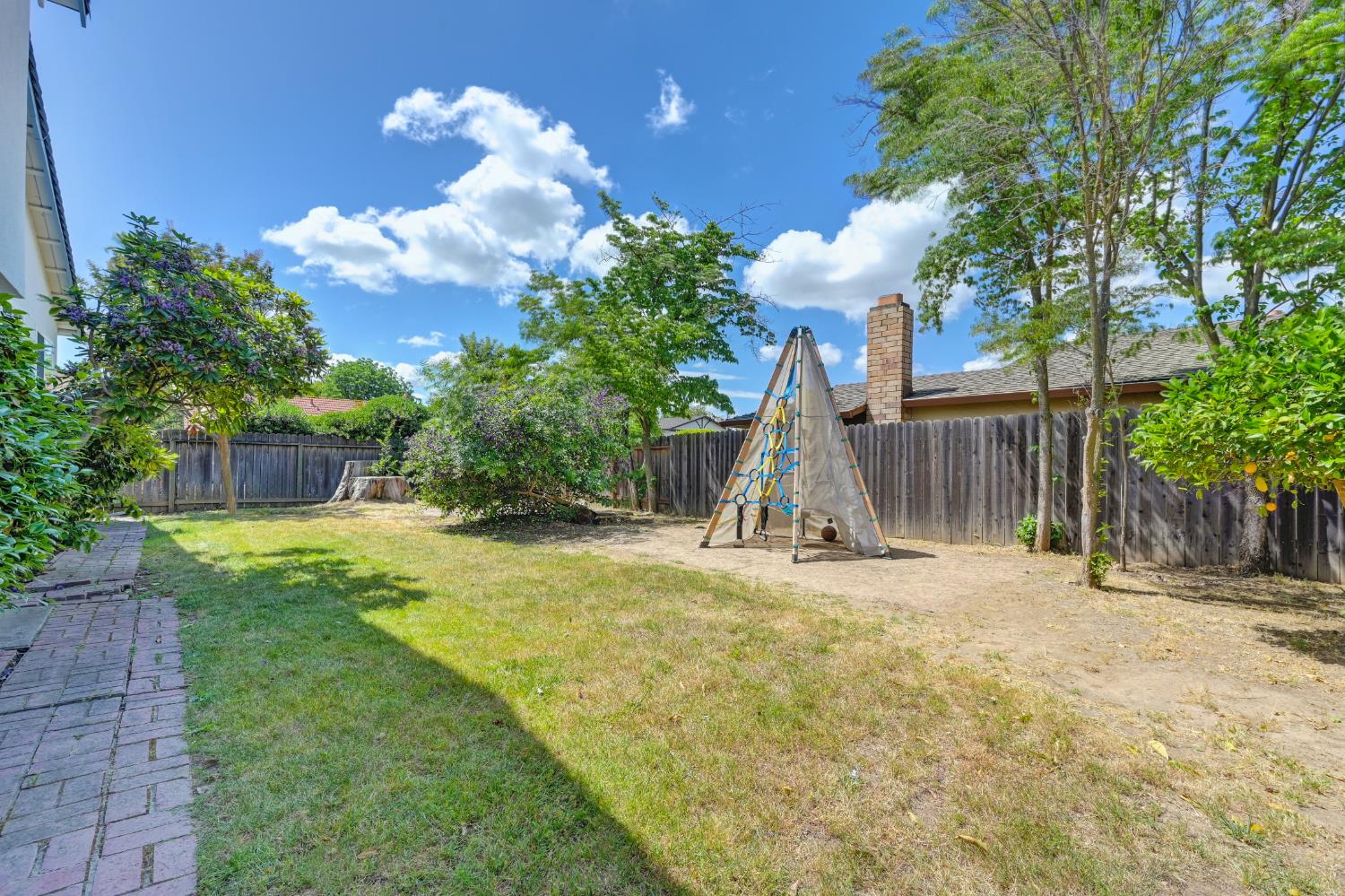 Caldera Way, Sacramento, California image 36