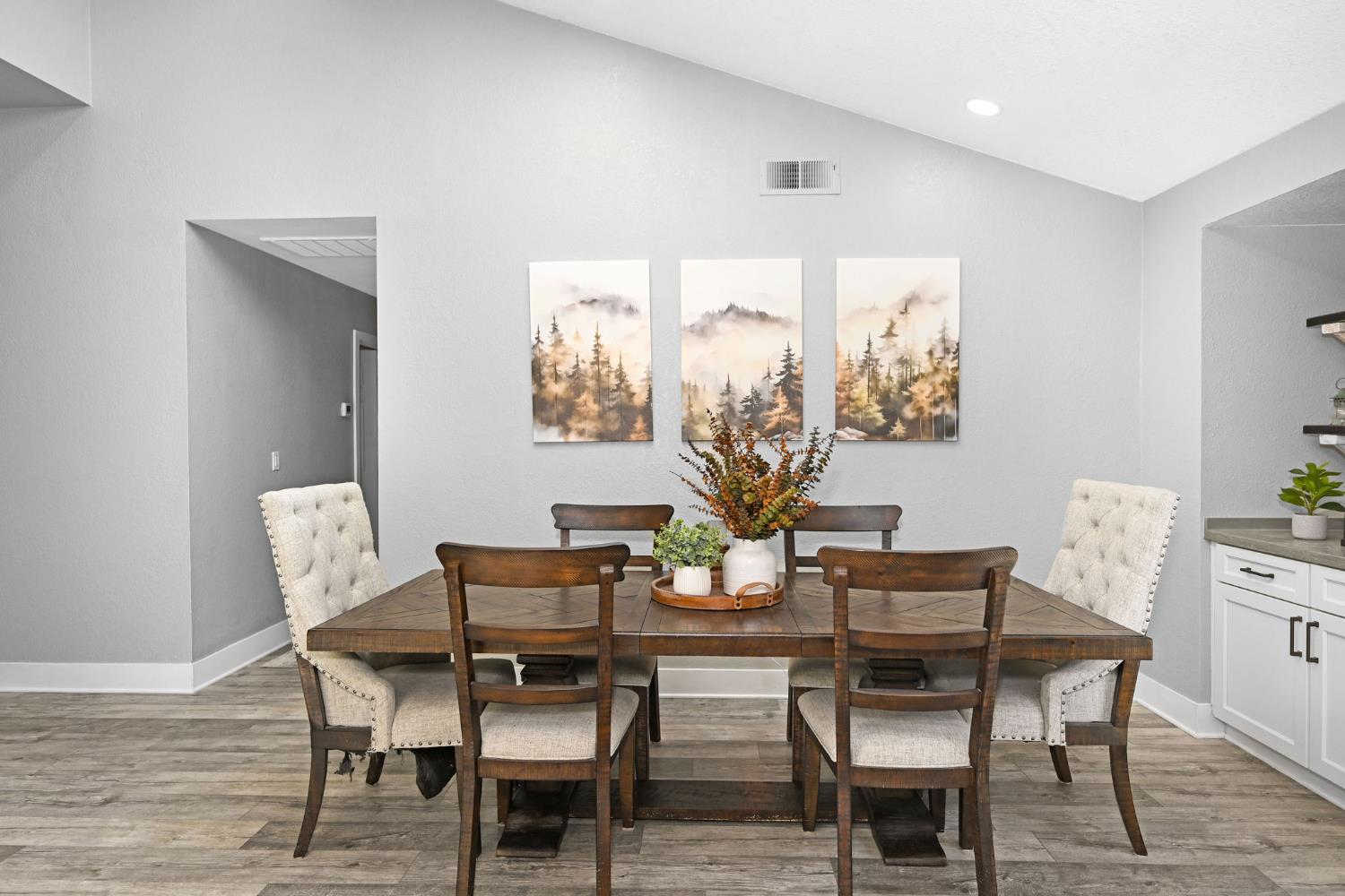 Detail Gallery Image 7 of 31 For 5325 Lenore Ave, Livermore,  CA 94550 - 3 Beds | 2 Baths