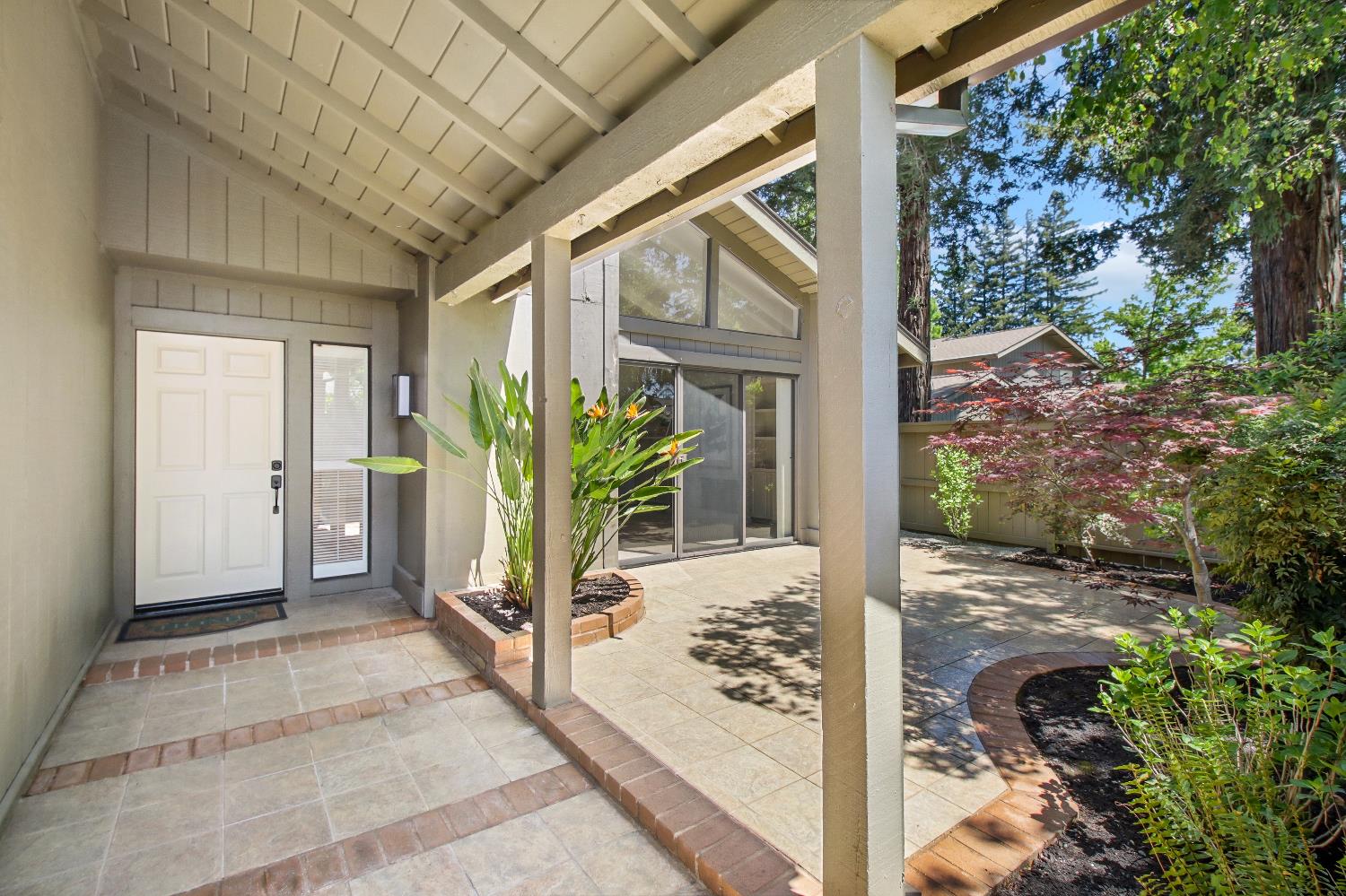 Detail Gallery Image 9 of 59 For 306 East Ranch Rd, Sacramento,  CA 95825 - 2 Beds | 2 Baths