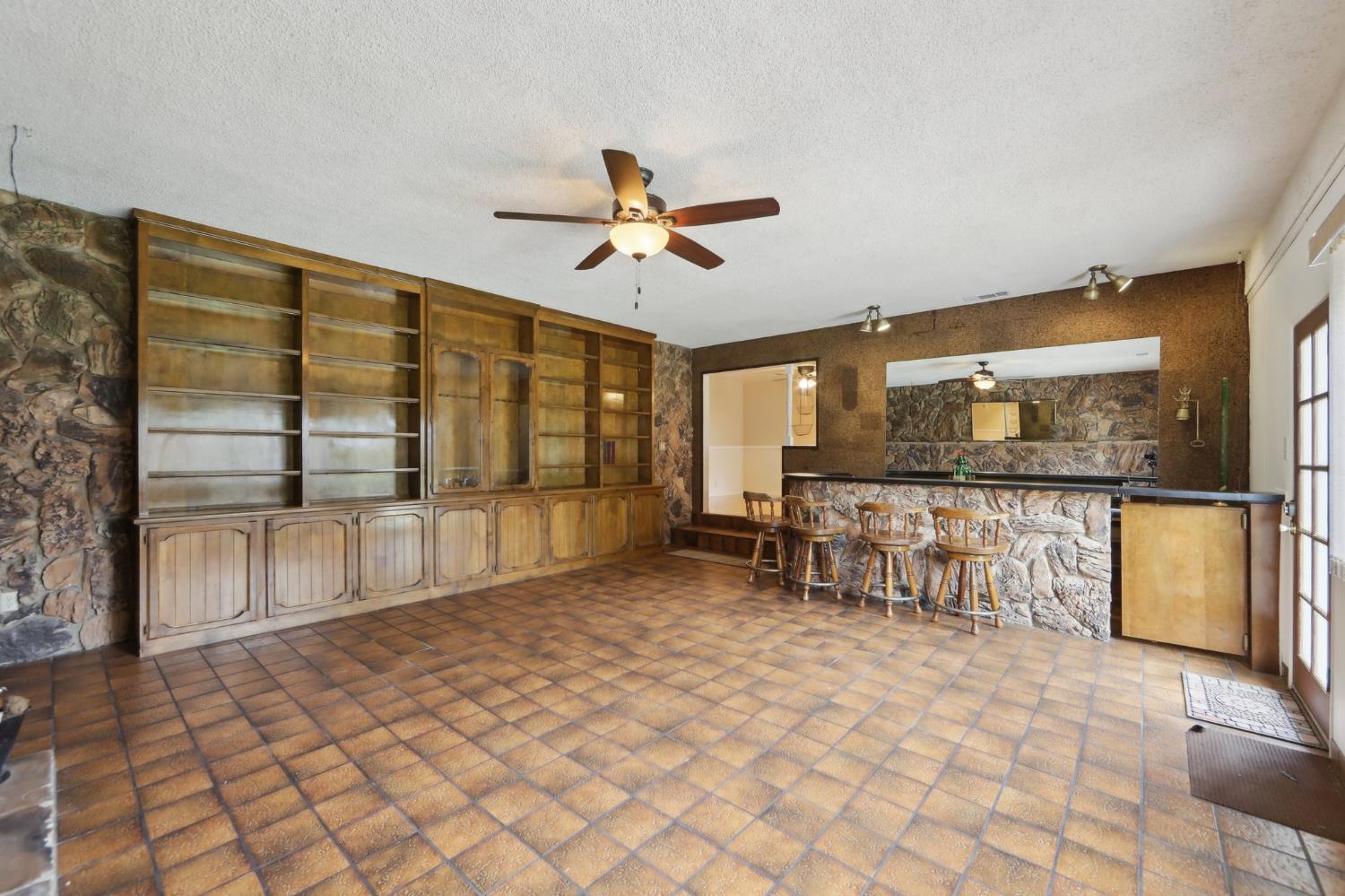 Detail Gallery Image 5 of 35 For 15735 Redondo Dr, Tracy,  CA 95304 - 3 Beds | 2 Baths