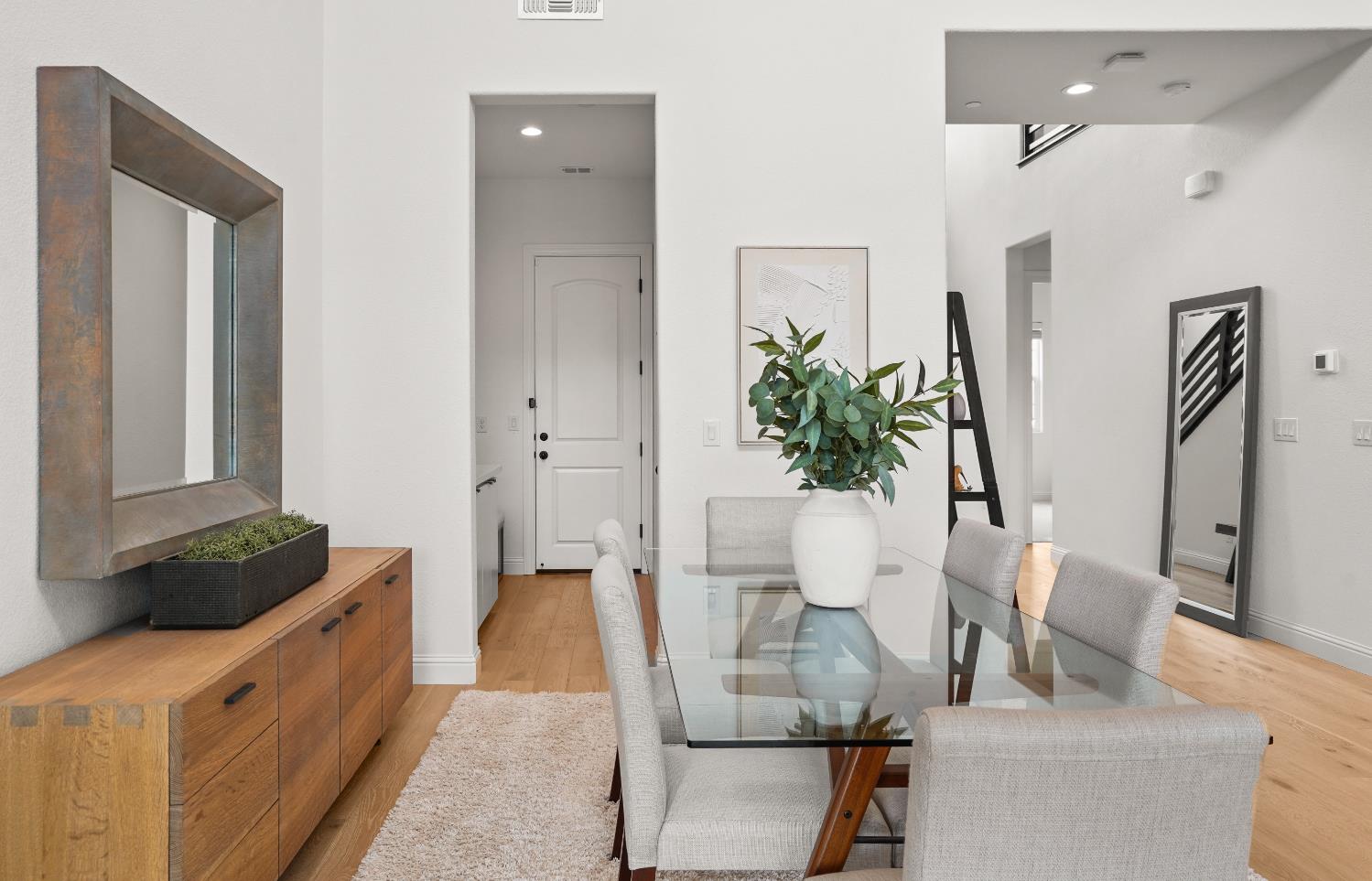 Detail Gallery Image 25 of 71 For 12840 Pier View Way, Rancho Cordova,  CA 95742 - 4 Beds | 3/1 Baths