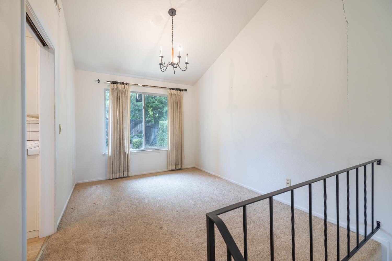 Detail Gallery Image 12 of 52 For 1917 Santa Fe Dr, Stockton,  CA 95209 - 4 Beds | 3 Baths