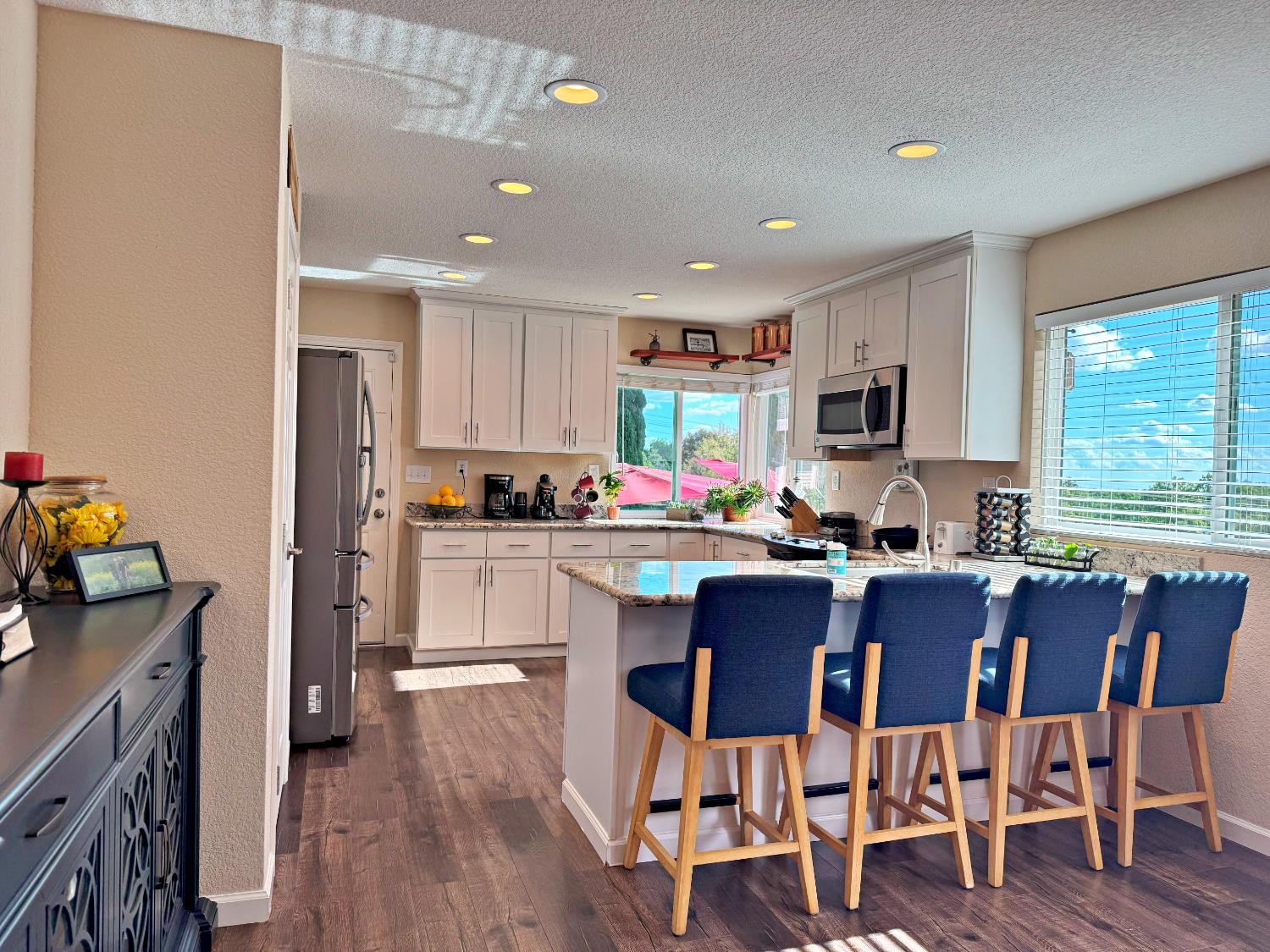 Detail Gallery Image 15 of 47 For 3781 Whispering Pines Ln, Shingle Springs,  CA 95682 - 3 Beds | 2 Baths