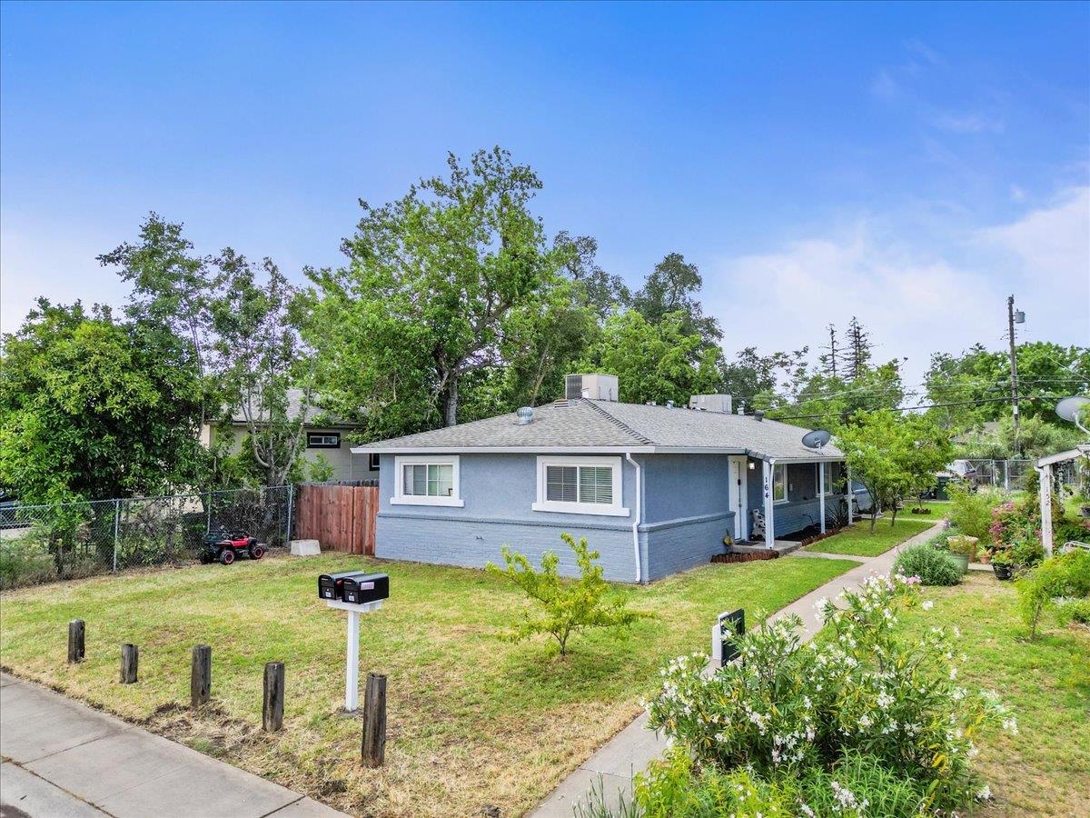 164 Santiago Avenue, Sacramento, California image 1