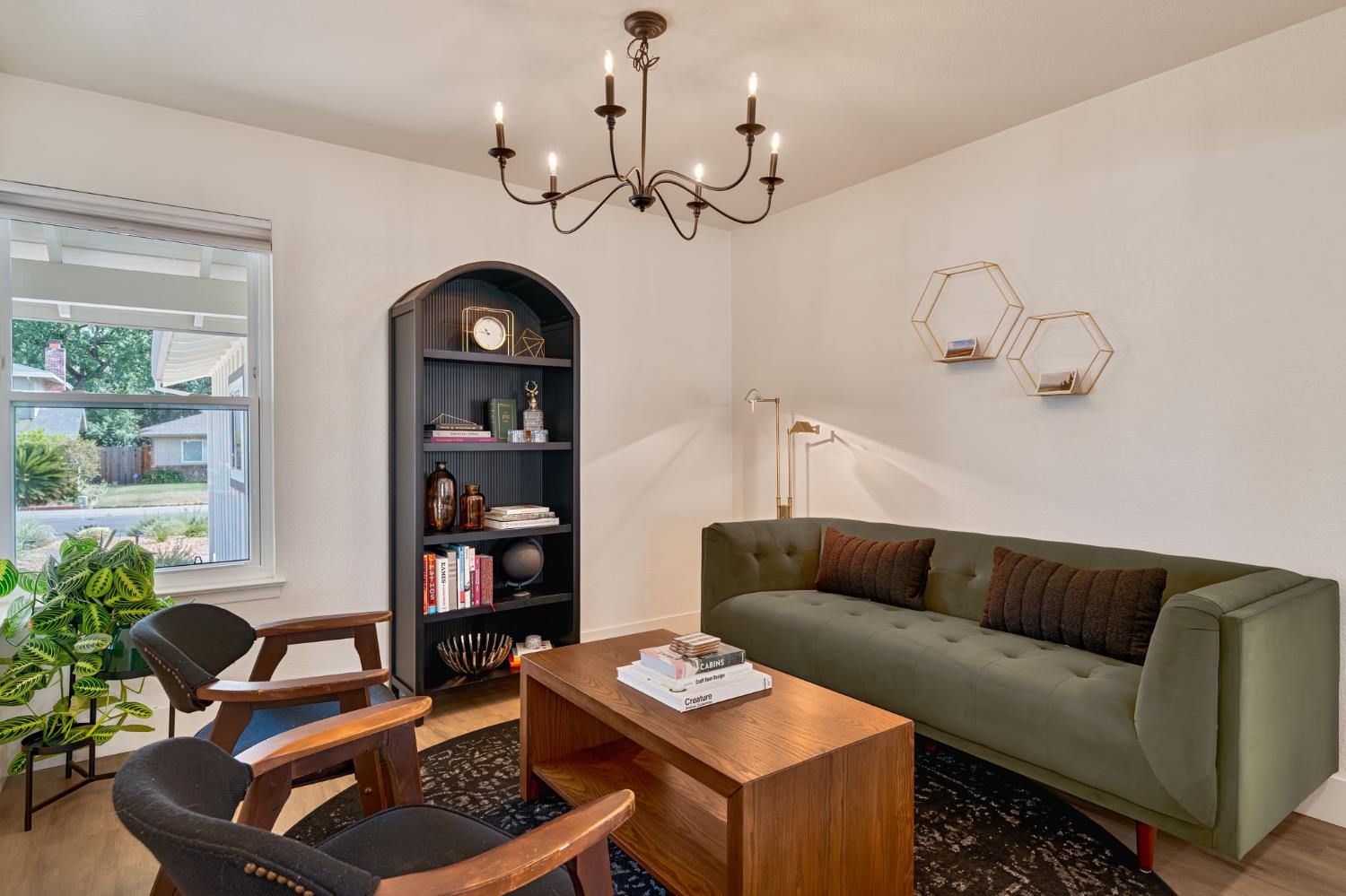 Detail Gallery Image 13 of 46 For 6469 Woodhills Way, Citrus Heights,  CA 95621 - 3 Beds | 2 Baths