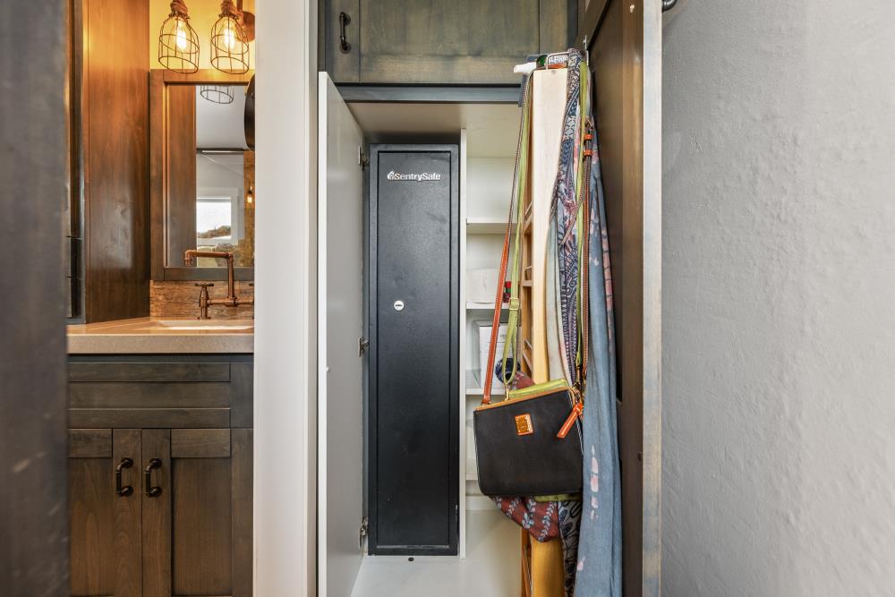 Detail Gallery Image 49 of 99 For 7020 Rathmore Ct, Elk Grove,  CA 95758 - 3 Beds | 2/1 Baths