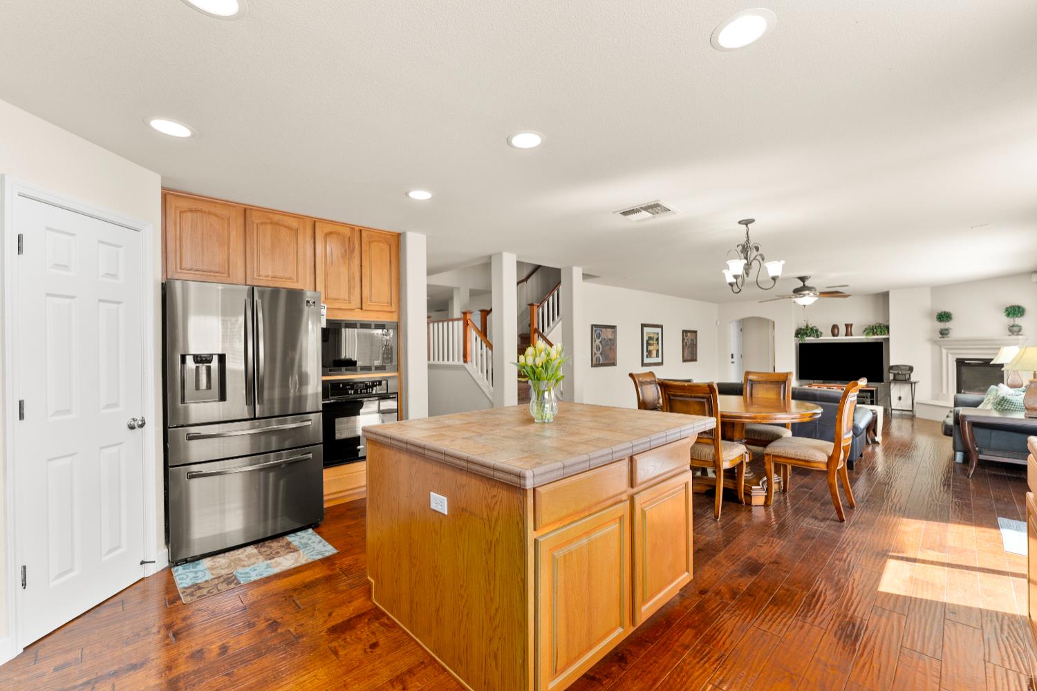 Brabant Court, Elk Grove, California image 19