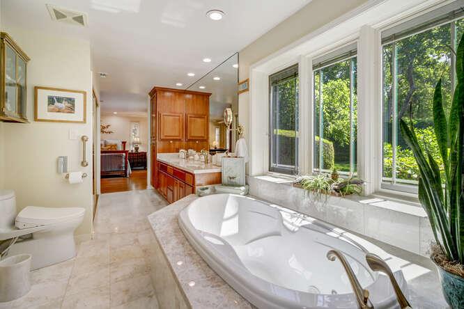 Detail Gallery Image 29 of 82 For 3399 Barberry, Sacramento,  CA 95864 - 5 Beds | 3/2 Baths