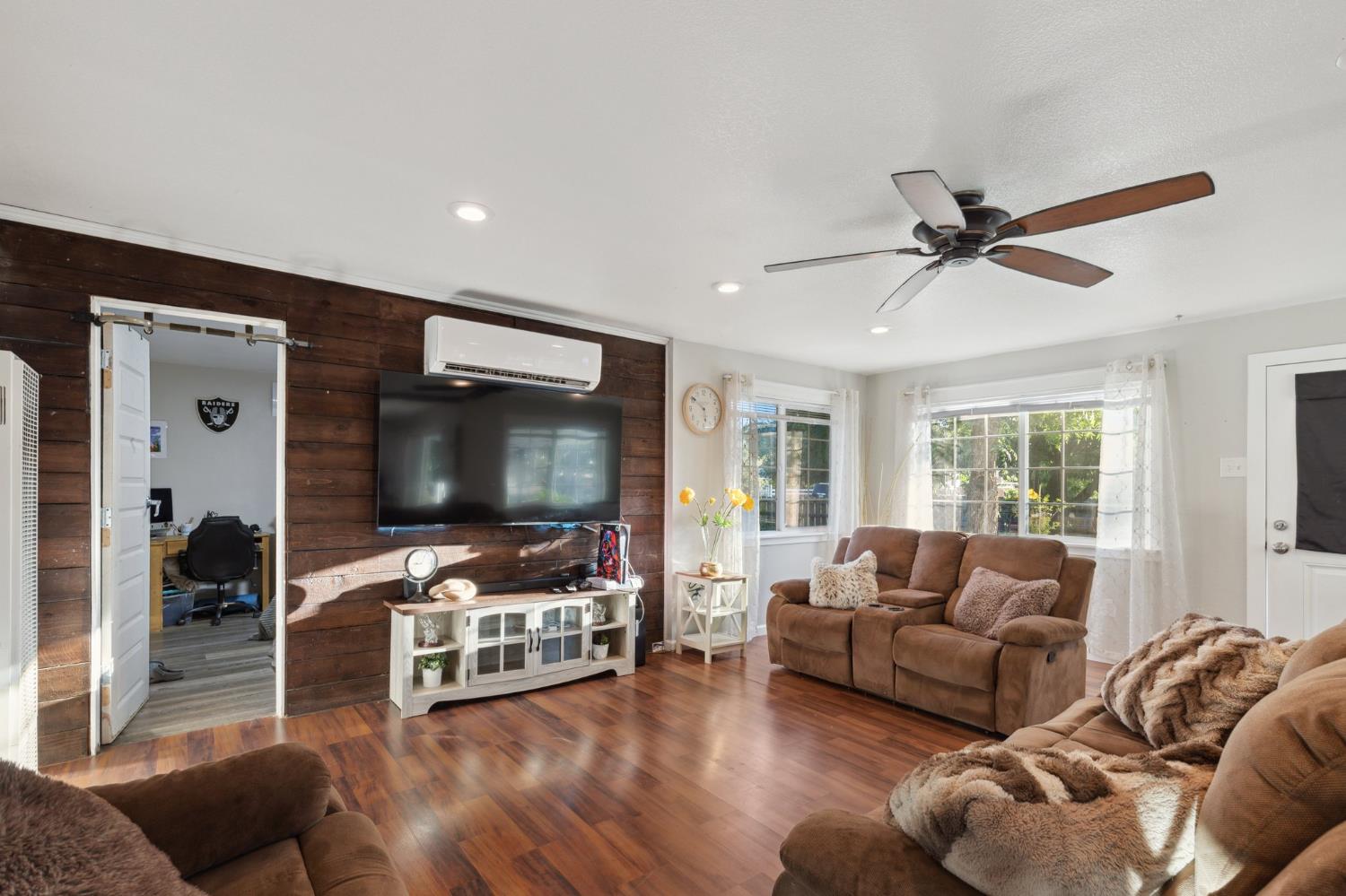 Detail Gallery Image 7 of 21 For 3935 Sunny Rd, Stockton,  CA 95215 - 3 Beds | 1/1 Baths