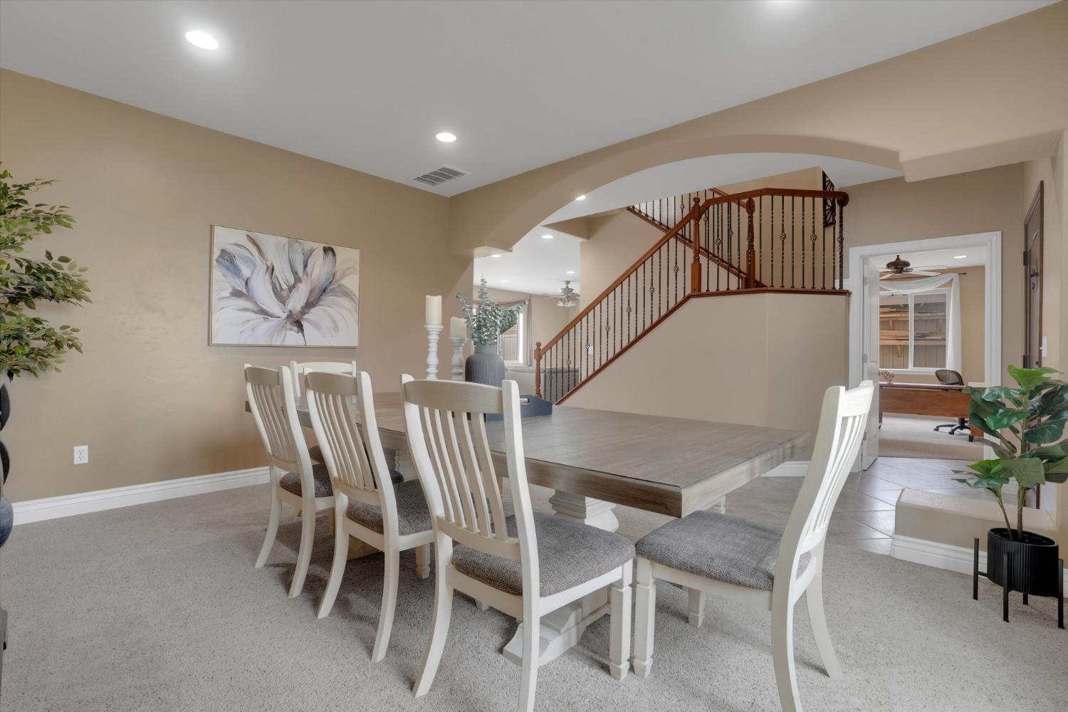 Dorchester Circle, Lodi, California image 5