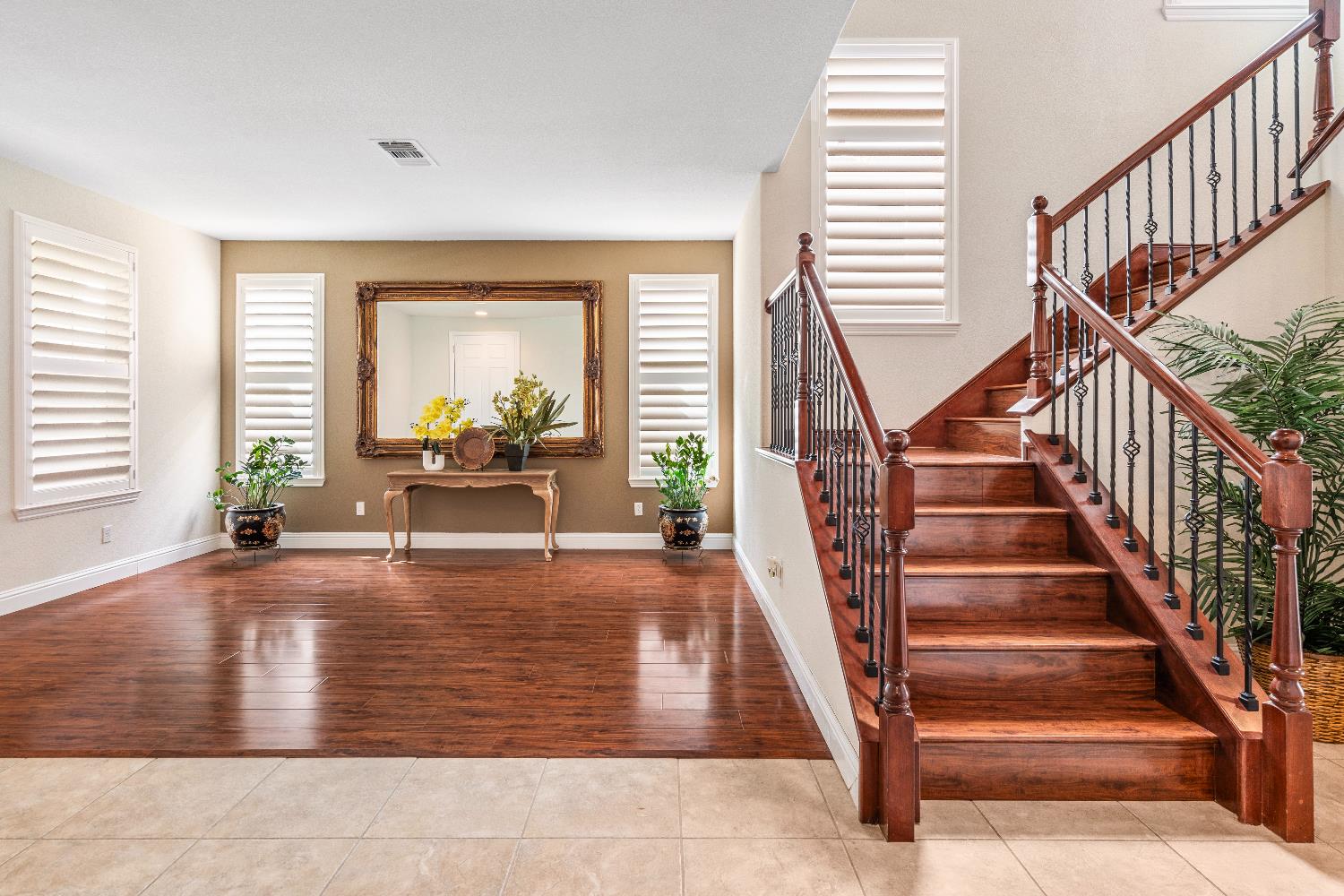 Detail Gallery Image 1 of 31 For 10145 10145 Blue Anchor Lane Ln, Stockton,  CA 95219 - 4 Beds | 2/1 Baths