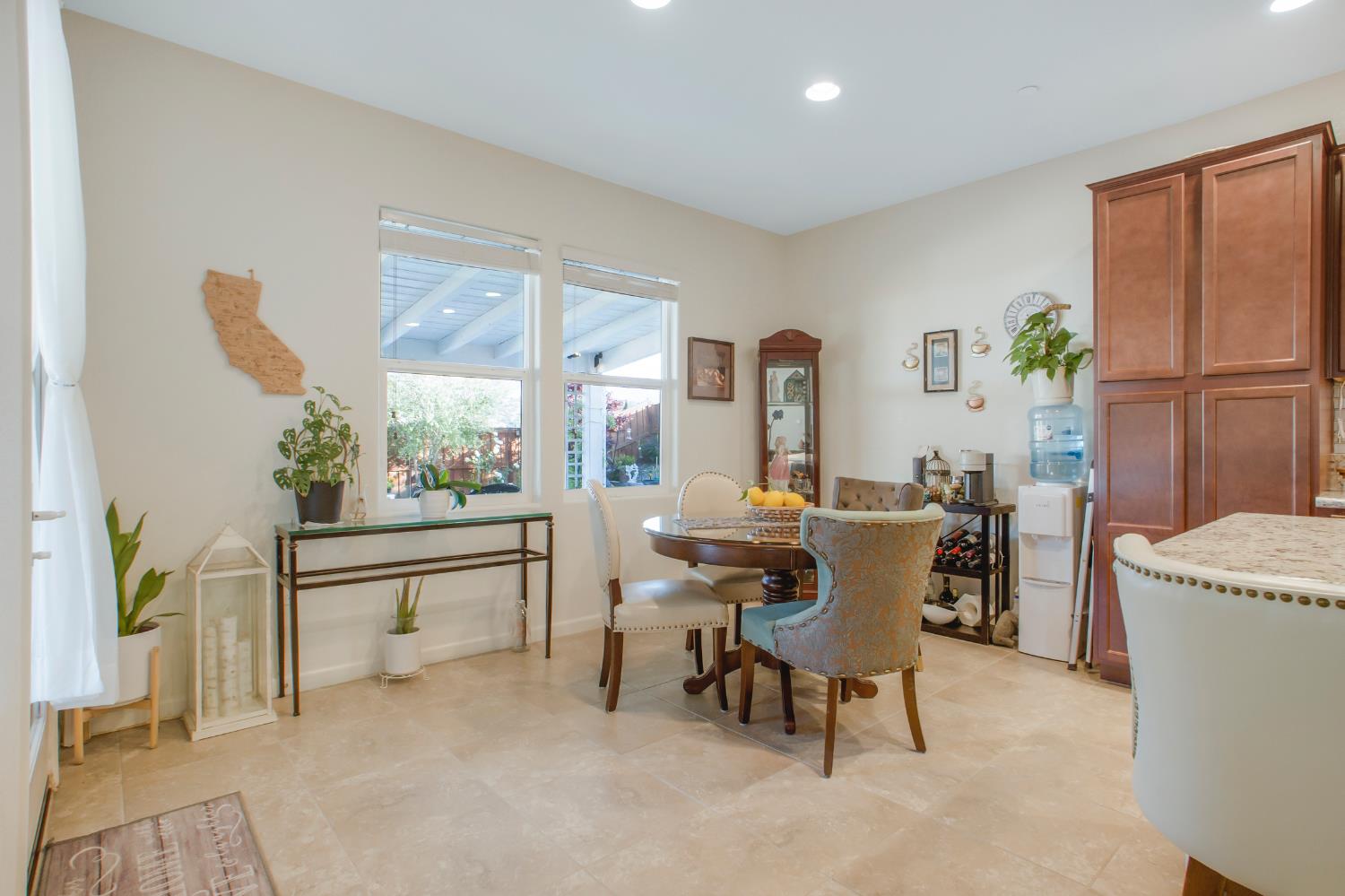 Detail Gallery Image 6 of 29 For 21244 Grapevine, Patterson,  CA 95363 - 4 Beds | 3 Baths