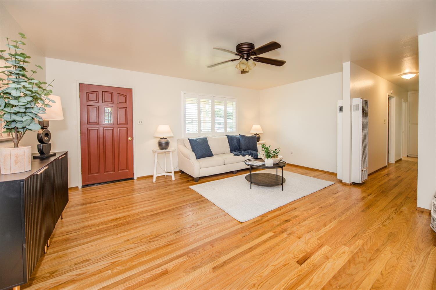 Detail Gallery Image 5 of 21 For 625 Denise Dr, Woodland,  CA 95776 - 3 Beds | 1 Baths