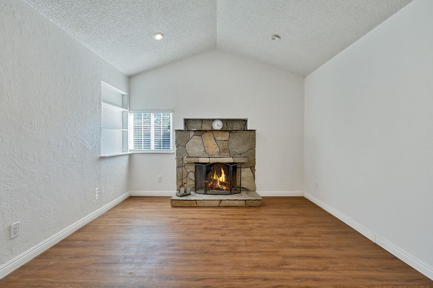 Grey Oak Court, Citrus Heights, California image 6