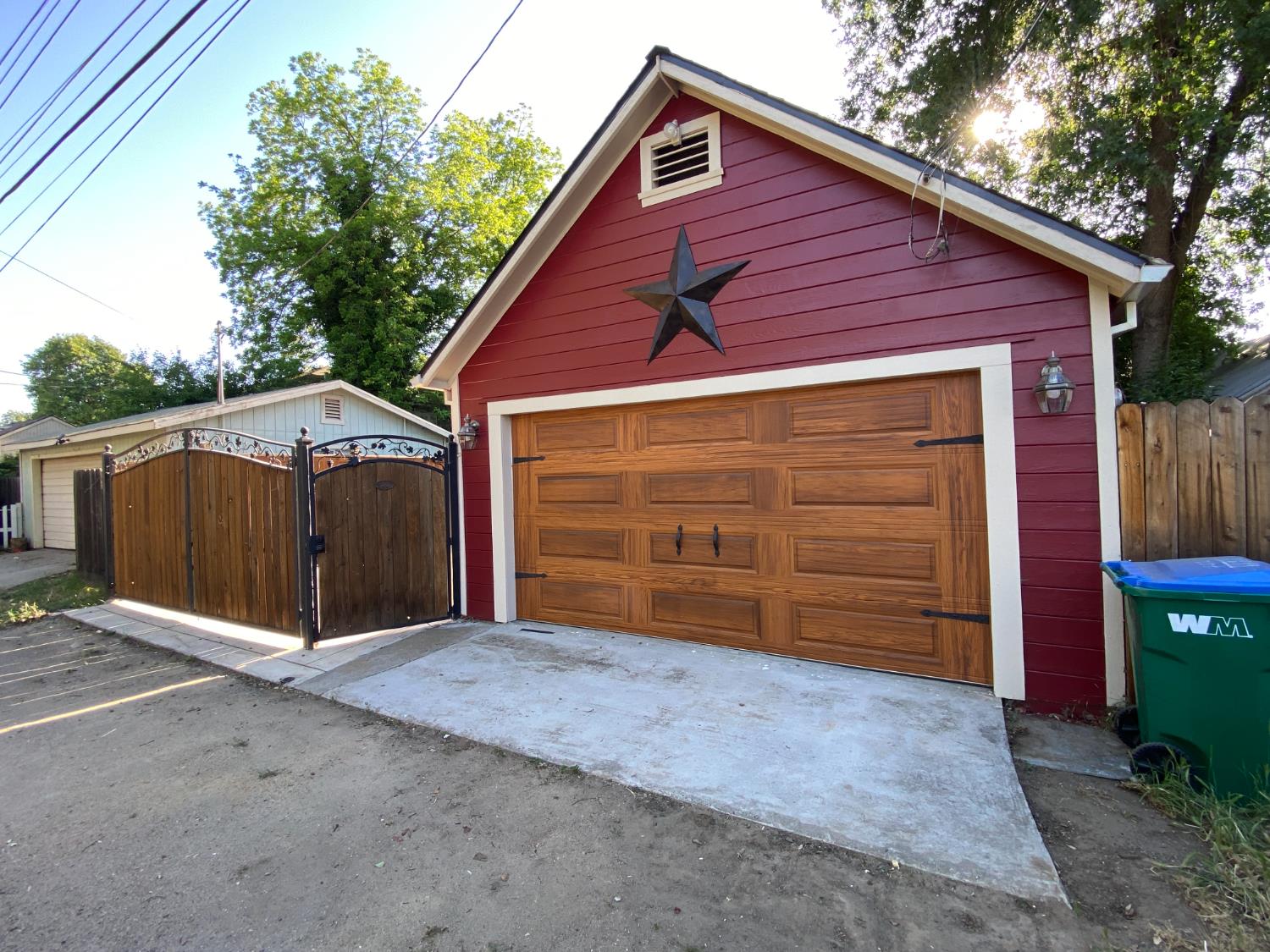 N Pleasant Avenue, Lodi, California image 24