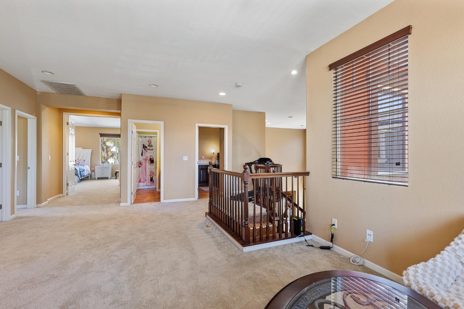 Massimo Circle, Stockton, California image 23