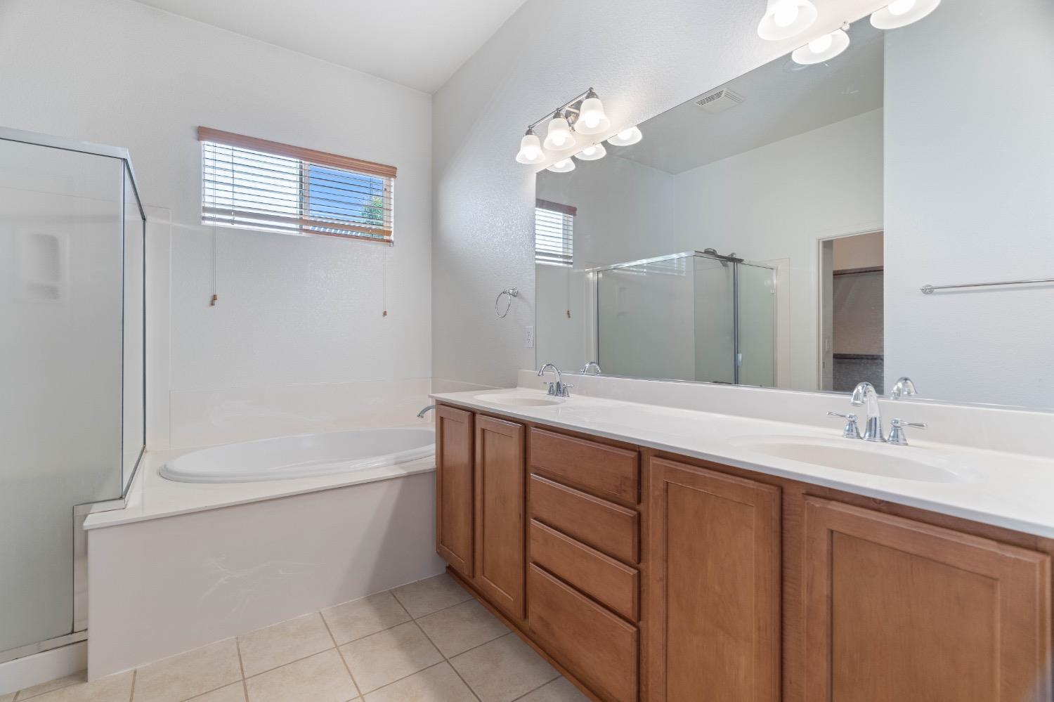 Gladwin Way, Elk Grove, California image 23