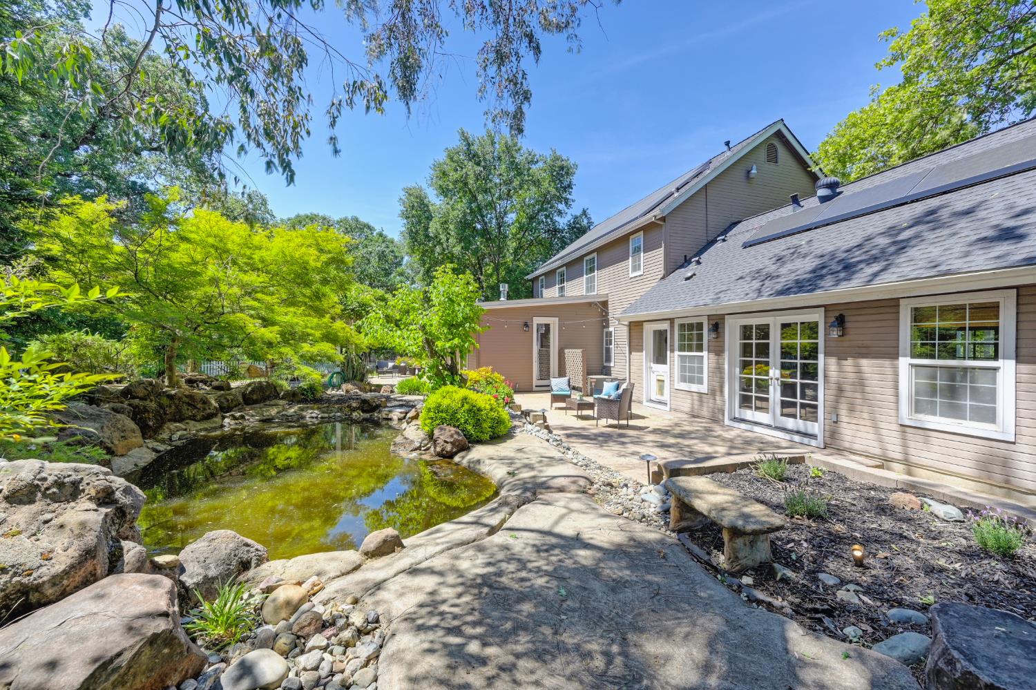Detail Gallery Image 80 of 92 For 3710 Sutter Hill Ln, Carmichael,  CA 95608 - 4 Beds | 3/1 Baths