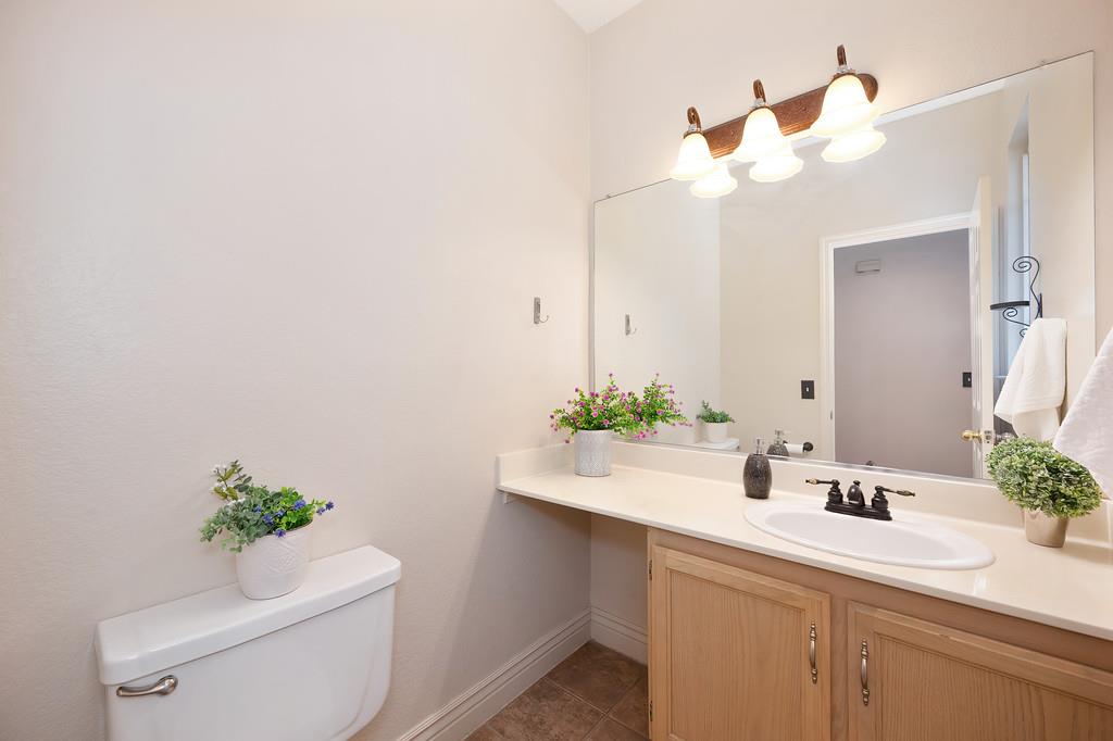 Detail Gallery Image 16 of 78 For 1341 Trevor Ct, Roseville,  CA 95678 - 4 Beds | 2/1 Baths