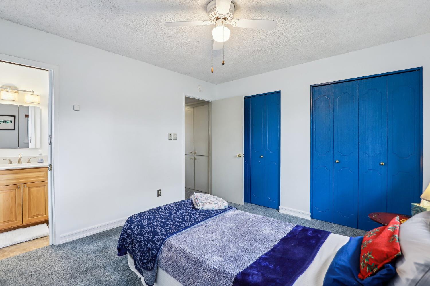 Detail Gallery Image 25 of 33 For 6942 Palmdell Way, Fair Oaks,  CA 95628 - 4 Beds | 2 Baths
