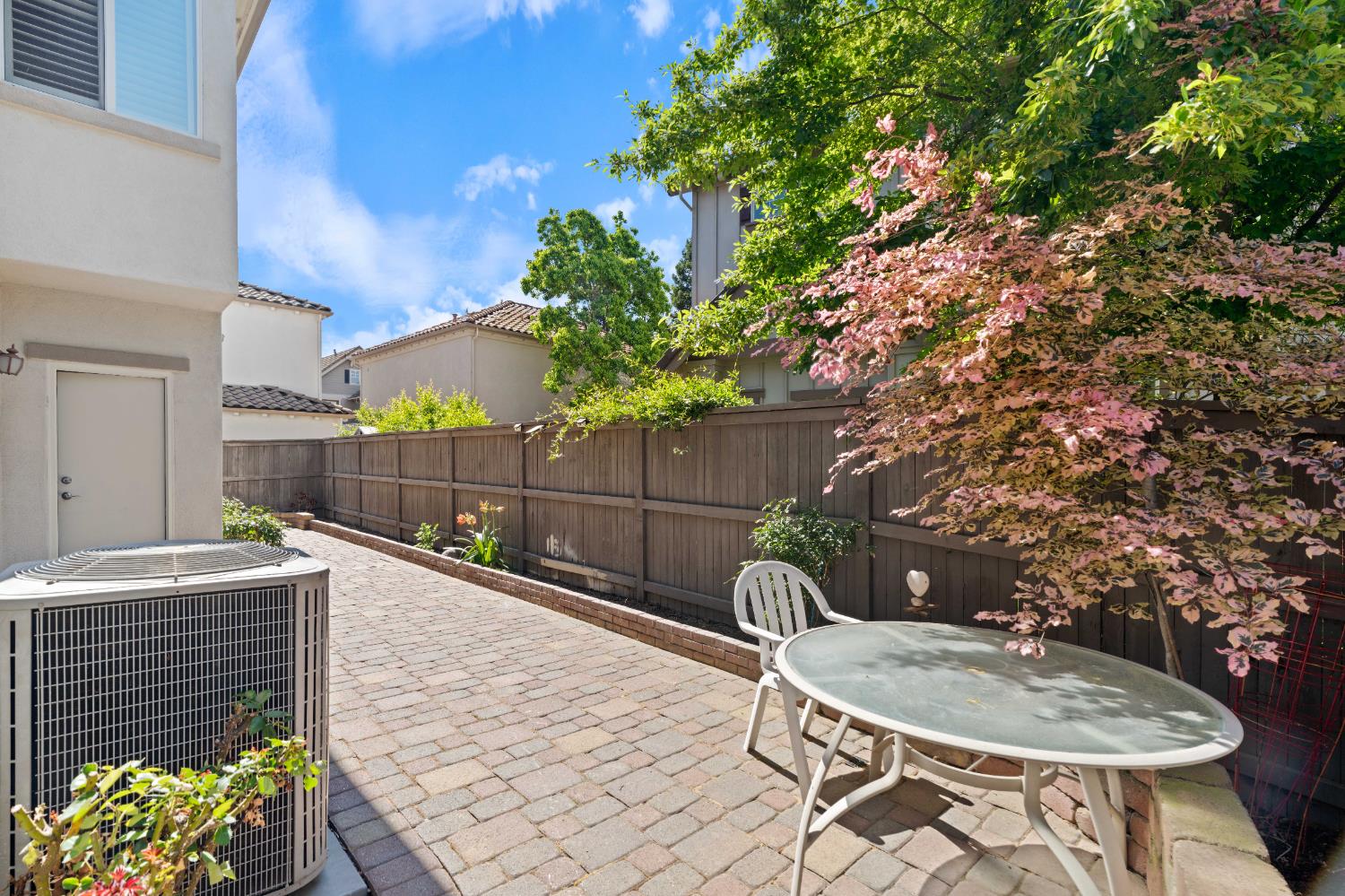 Detail Gallery Image 24 of 36 For 251 Martis Valley Cir, Sacramento,  CA 95835 - 4 Beds | 2/1 Baths