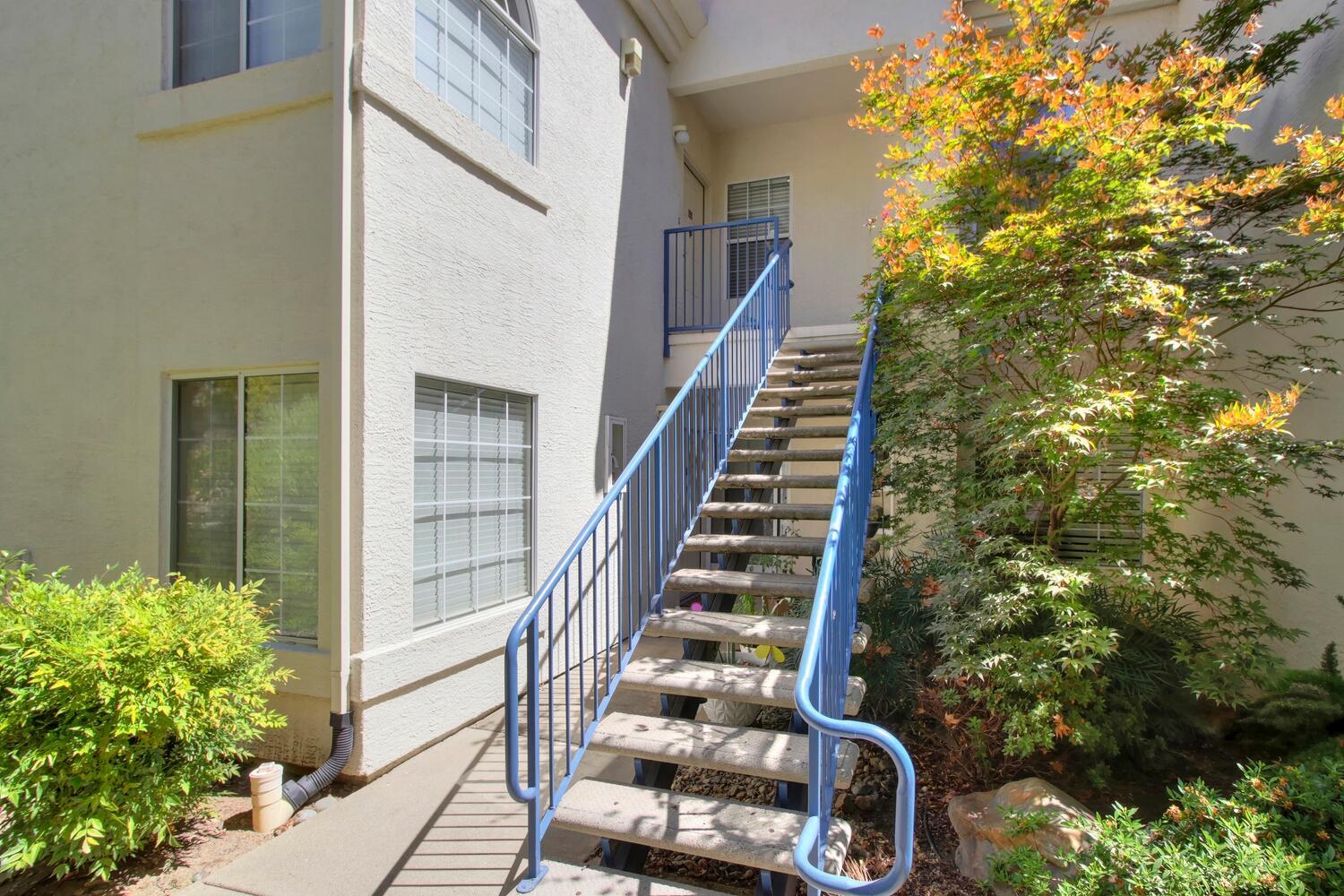 Beachcomber Drive, Rocklin, California image 2