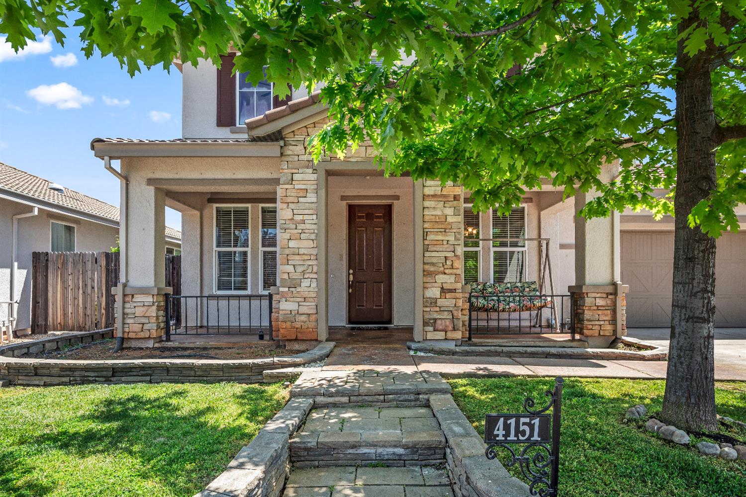 Detail Gallery Image 4 of 43 For 4151 Etoway Way, Rancho Cordova,  CA 95742 - 5 Beds | 3/1 Baths