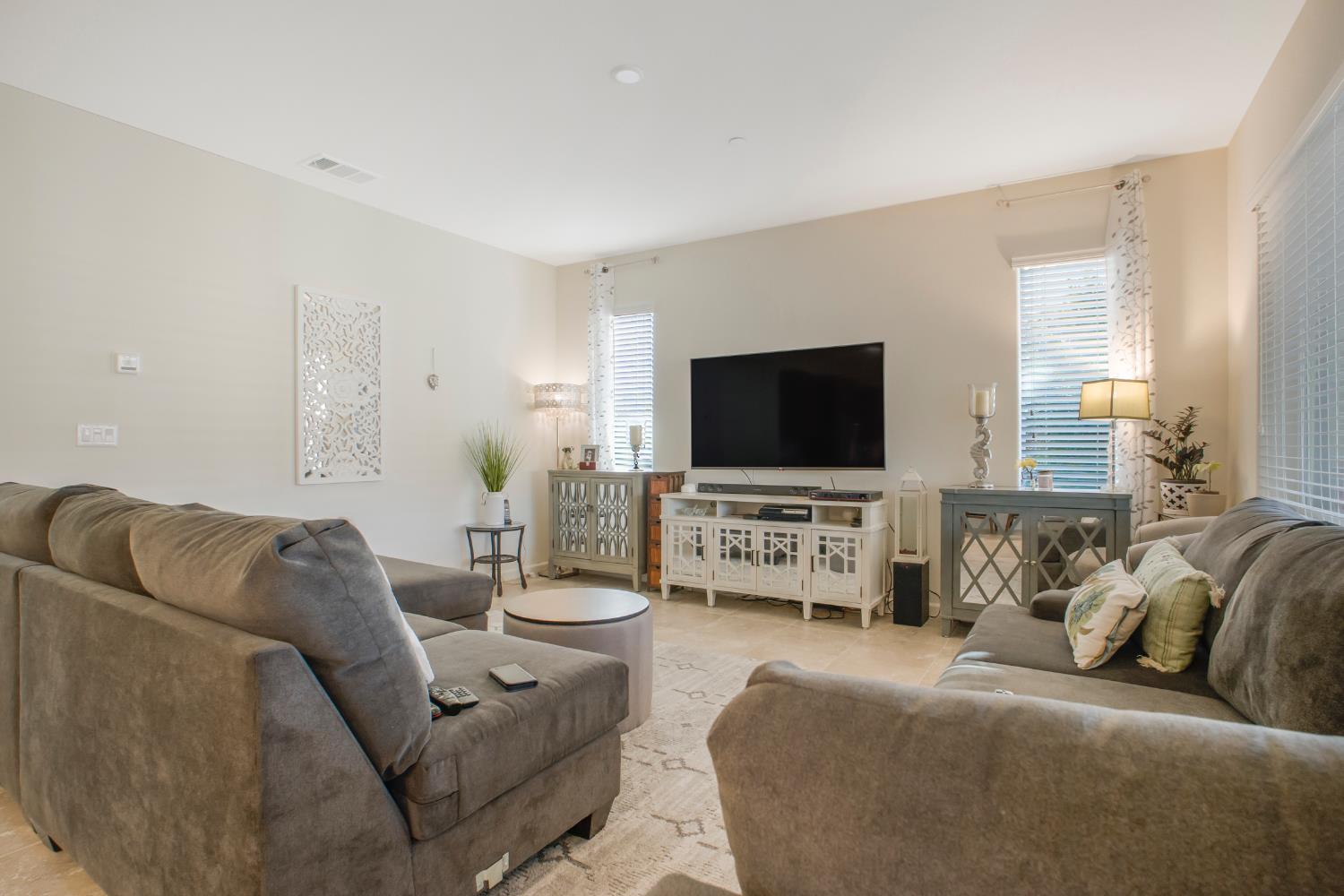 Detail Gallery Image 9 of 29 For 21244 Grapevine, Patterson,  CA 95363 - 4 Beds | 3 Baths