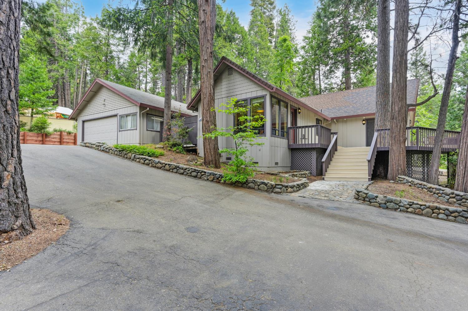 Detail Gallery Image 5 of 54 For 4362 Lakeridge Dr, Pollock Pines,  CA 95726 - 2 Beds | 2 Baths