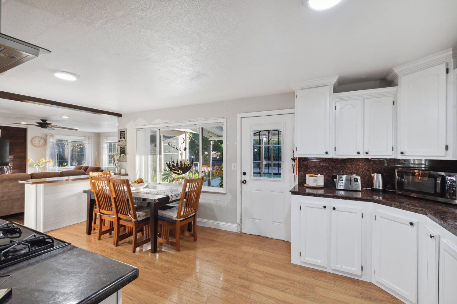 Detail Gallery Image 15 of 21 For 3935 Sunny Rd, Stockton,  CA 95215 - 3 Beds | 1/1 Baths