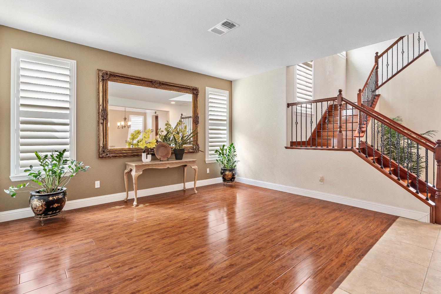 Detail Gallery Image 3 of 31 For 10145 10145 Blue Anchor Lane Ln, Stockton,  CA 95219 - 4 Beds | 2/1 Baths