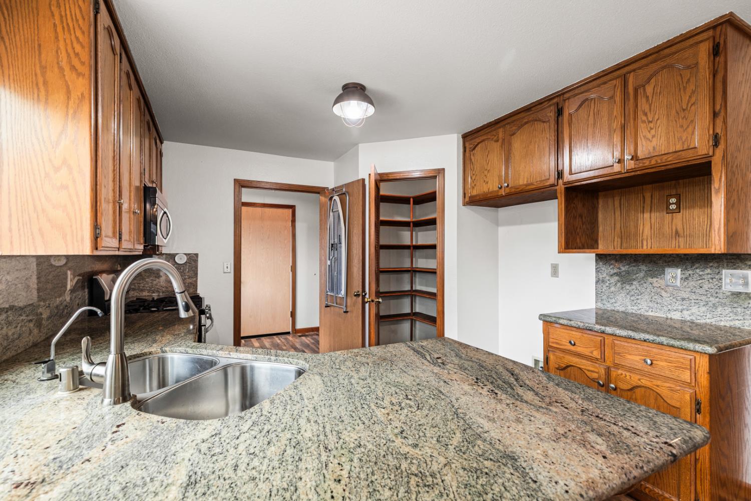 Detail Gallery Image 26 of 69 For 839 Cobblestone, Ripon,  CA 95366 - 4 Beds | 3 Baths