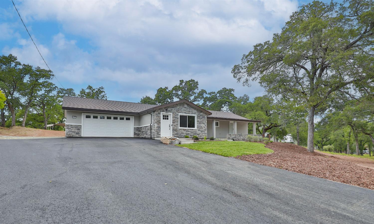 Detail Gallery Image 2 of 43 For 13041 Willow Creek Rd, Ione,  CA 95640 - 3 Beds | 2 Baths