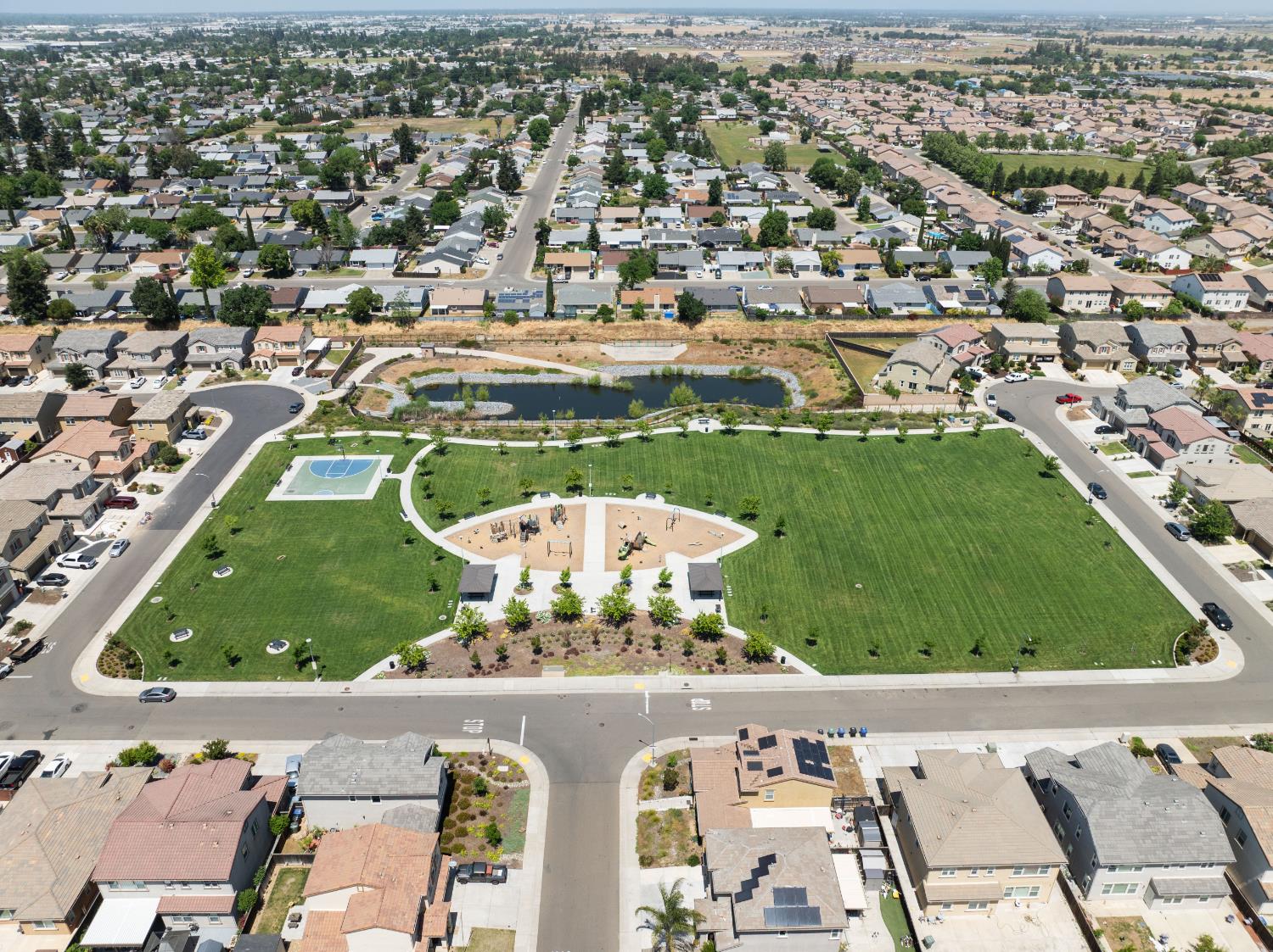 Detail Gallery Image 60 of 61 For 7753 Finnhorse Way, Sacramento,  CA 95828 - 4 Beds | 3 Baths