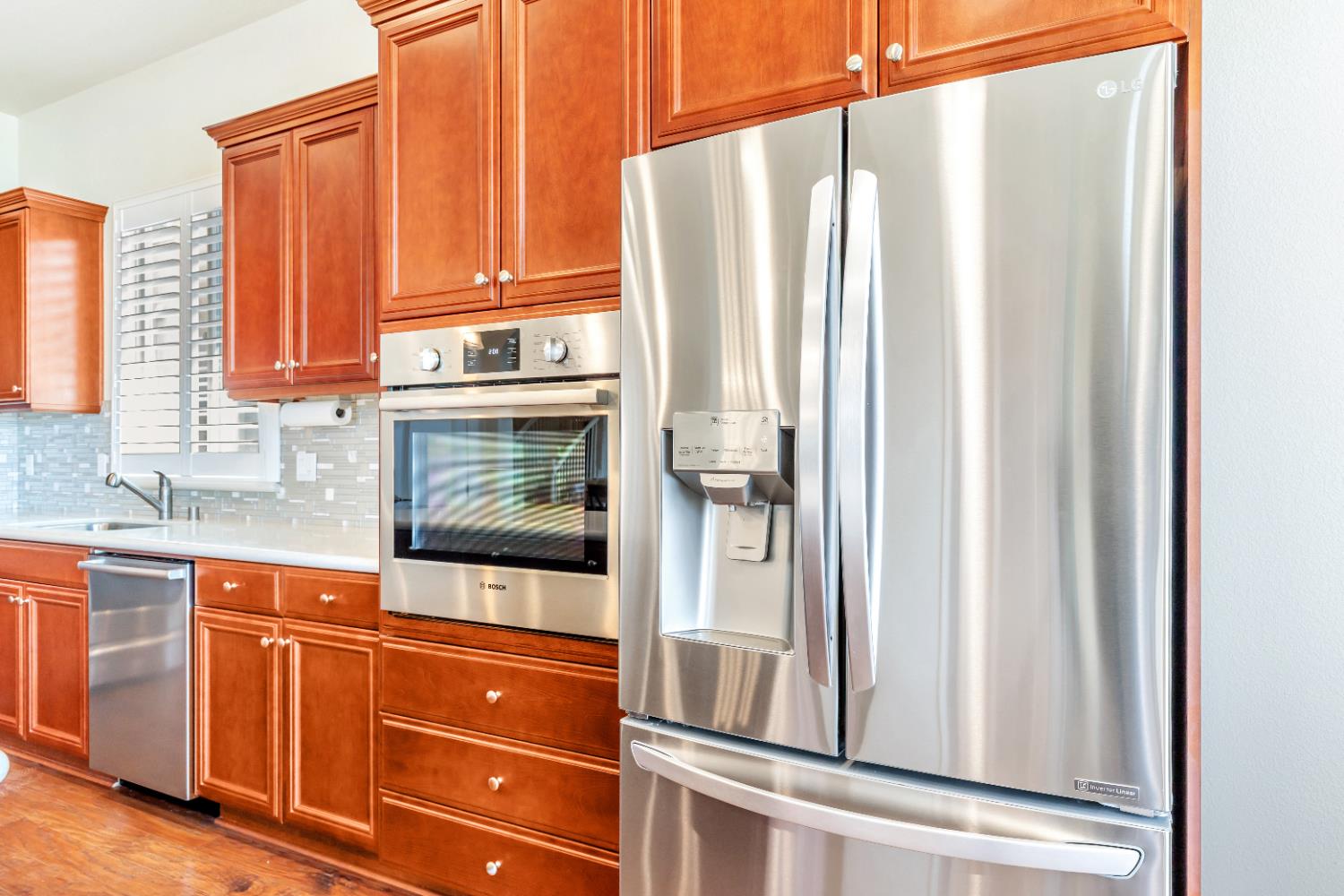 Detail Gallery Image 14 of 41 For 1587 Como Dr, Manteca,  CA 95337 - 3 Beds | 3/1 Baths