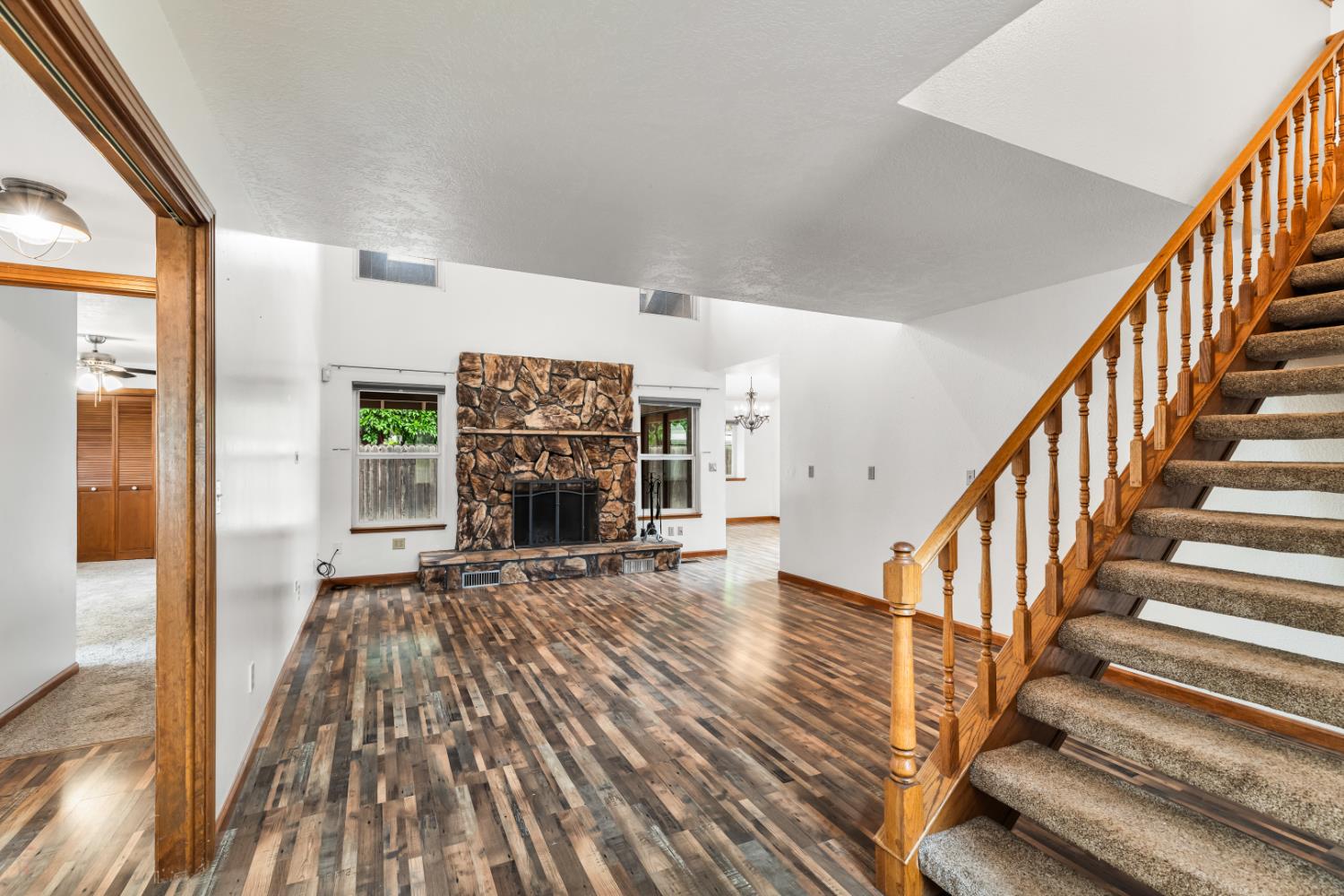 Detail Gallery Image 9 of 69 For 839 Cobblestone, Ripon,  CA 95366 - 4 Beds | 3 Baths