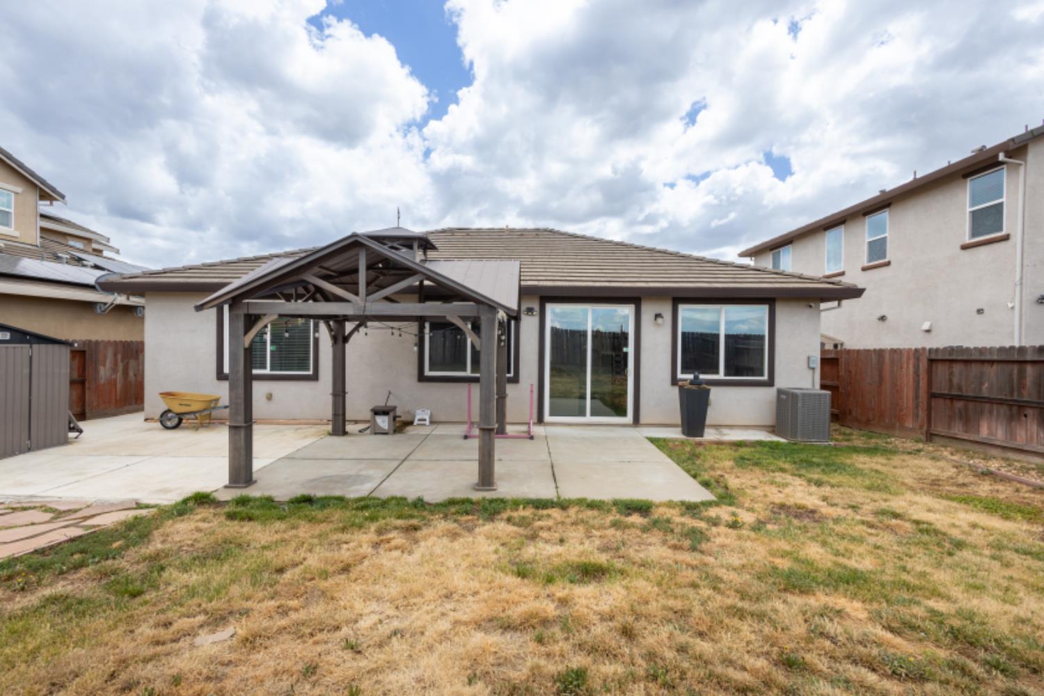 Ballinger Drive, Sacramento, California image 31