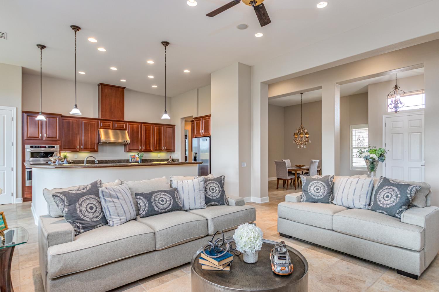 Detail Gallery Image 14 of 41 For 2291 Walden View Ln, Lincoln,  CA 95648 - 2 Beds | 2/1 Baths