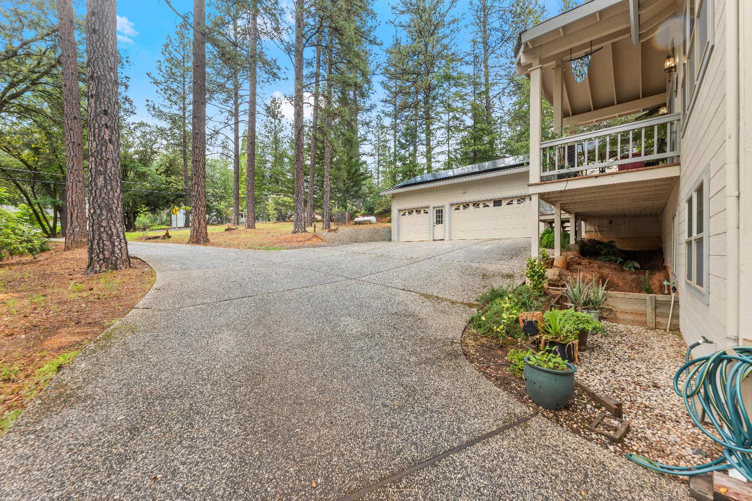 Carrie Drive, Grass Valley, California image 6
