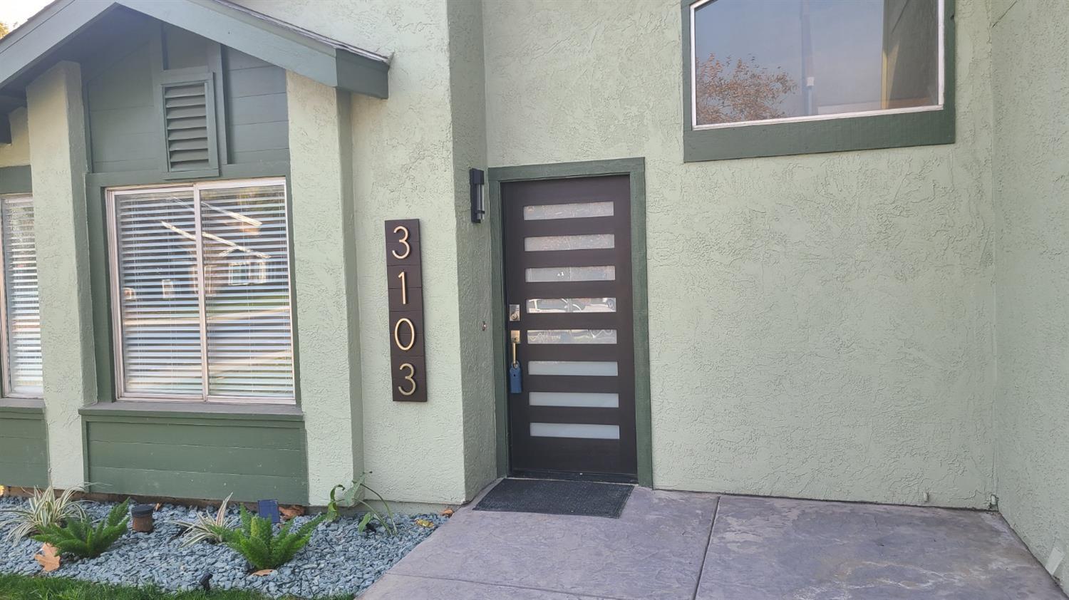 Detail Gallery Image 4 of 20 For 3103 Prince Henry Dr, Sacramento,  CA 95833 - 4 Beds | 2/1 Baths