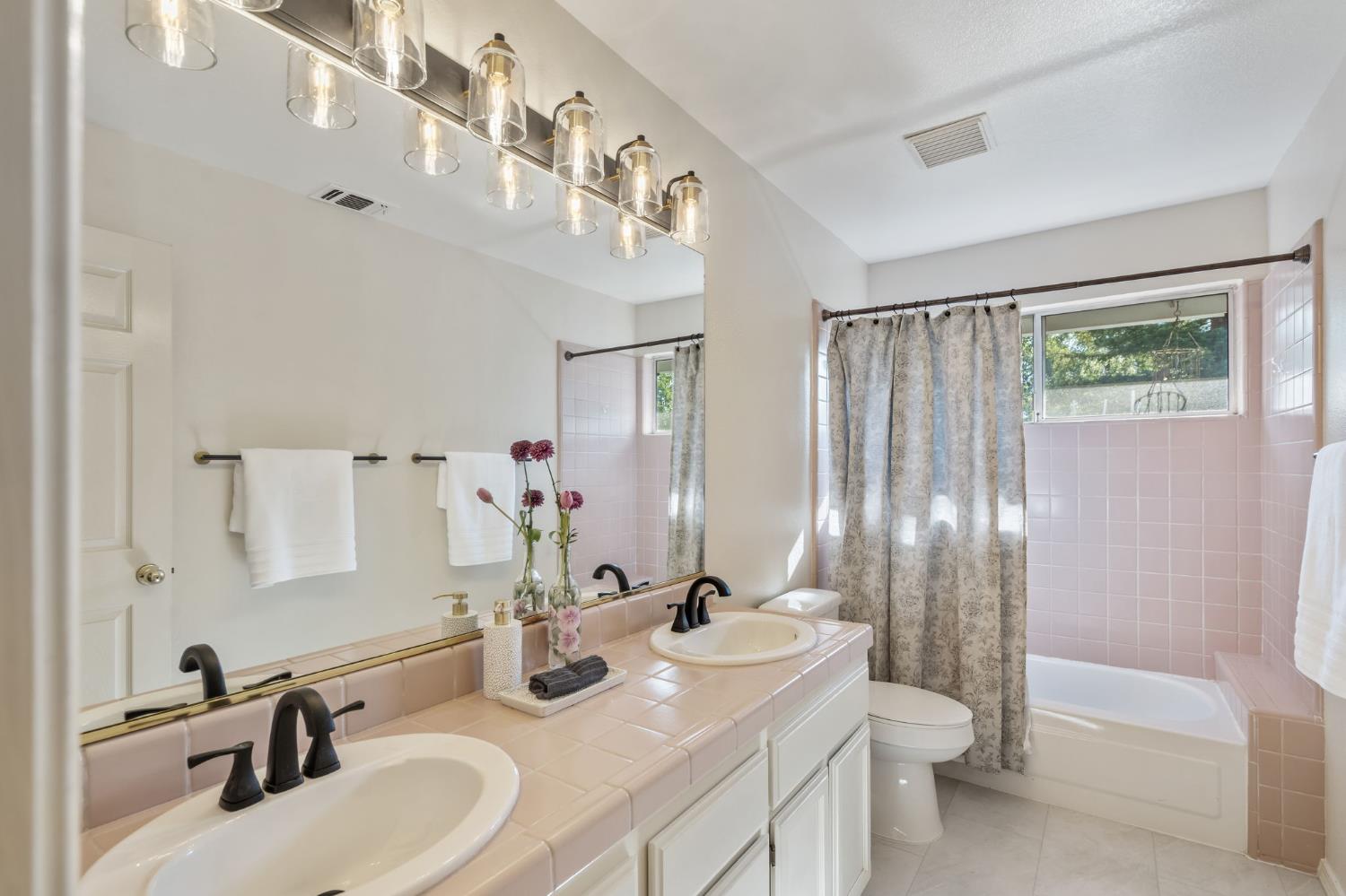 Amber Oaks Court, Fair Oaks, California image 30